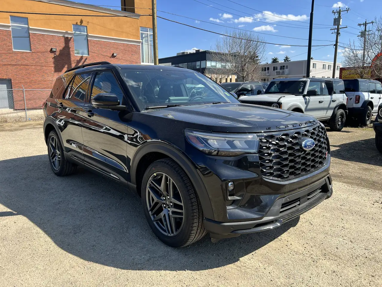 Ford Explorer снимка Ford Explorer