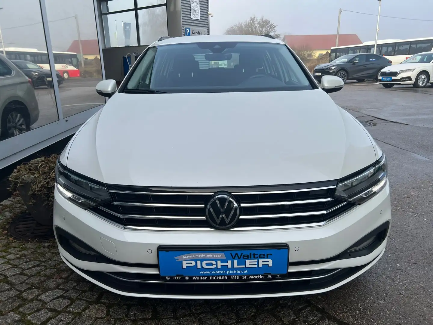 Volkswagen Passat Variant Business TDI DSG Weiß - 2