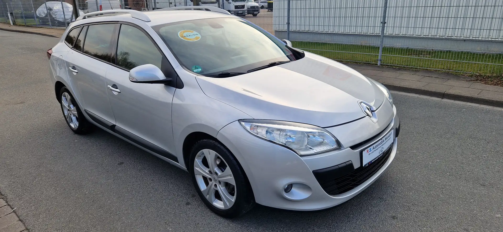 Renault Megane Dynamique Grau - 2