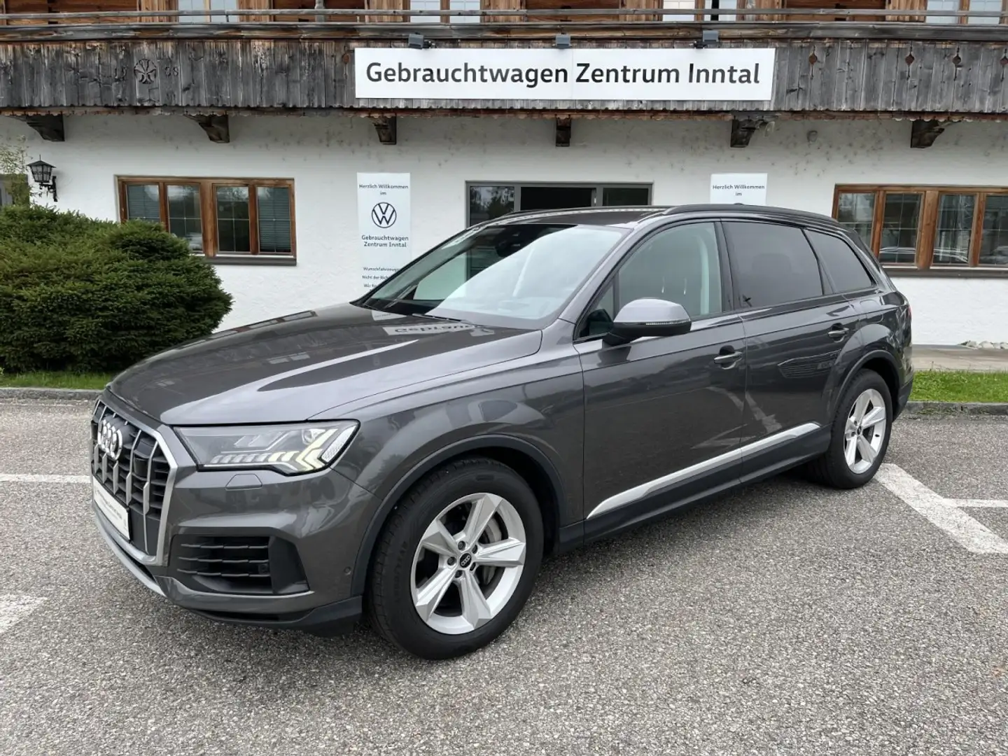 Audi Q7 55 TFSI e quattro tiptronic (AHK+LED+Kamera) Grau - 2