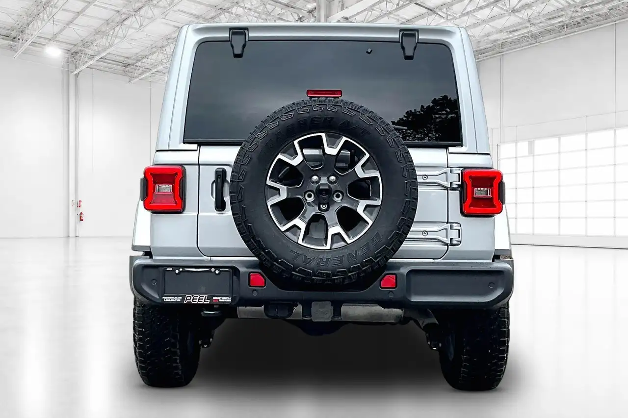 Jeep Wrangler снимка Jeep Wrangler