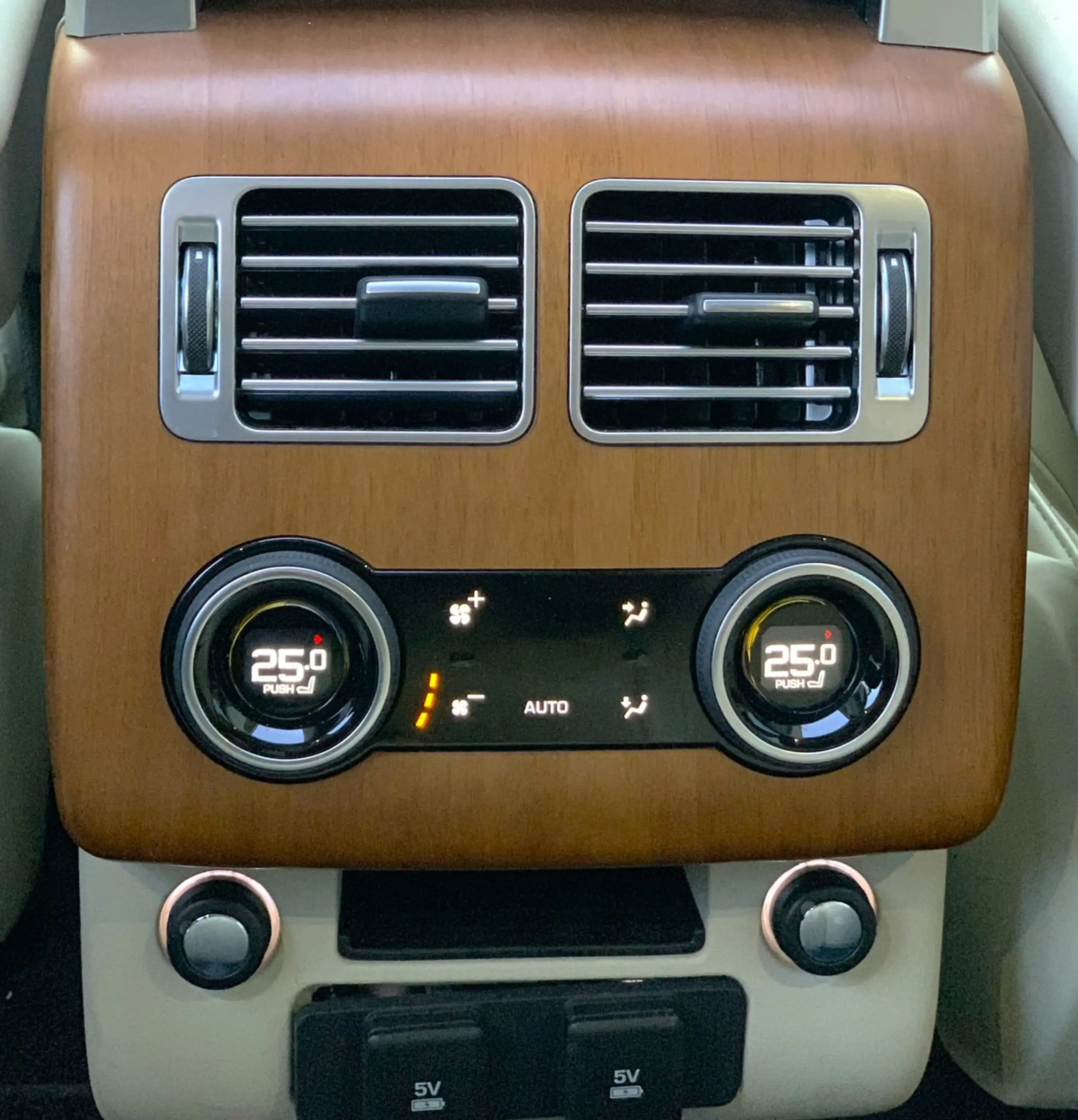 Land Rover Range Rover 3.0 TDV6 Vogue MwSt. Ausw. * Garantie — photo 9