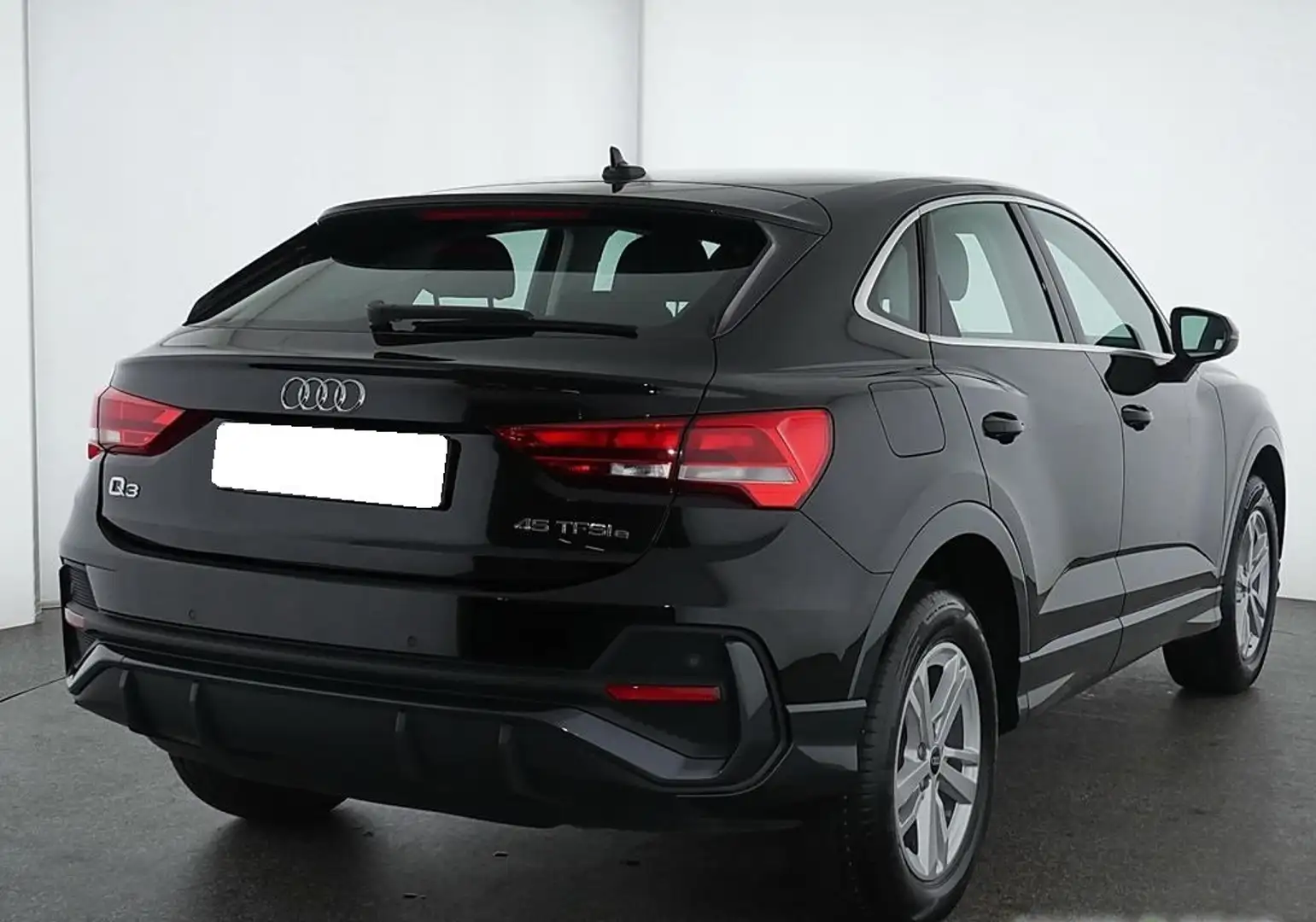 Audi Q3 Sportback 45 TFSI e S-tronic 245 CV Nero - 2