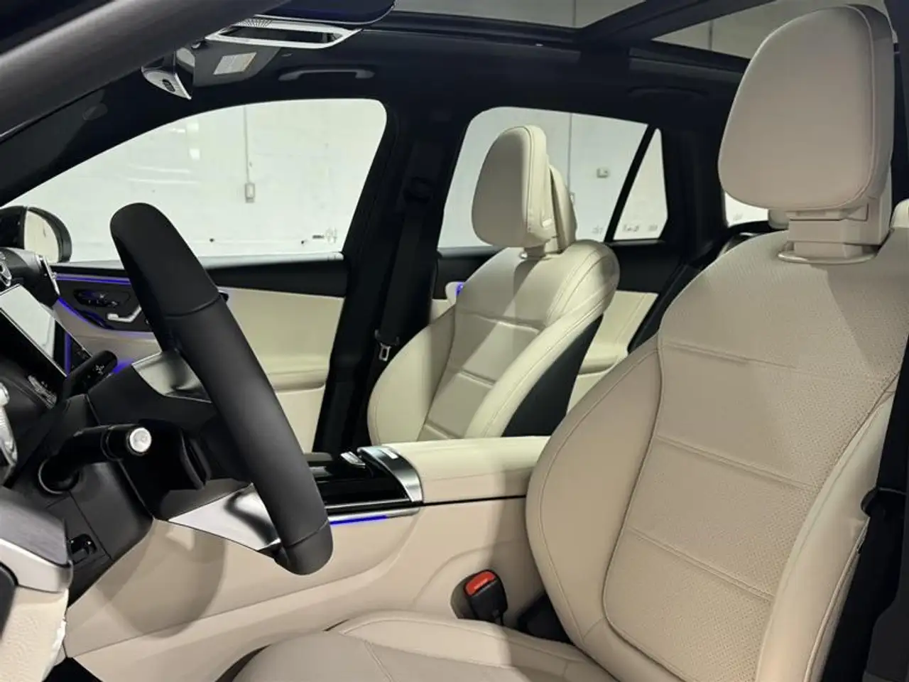 Mercedes-Benz GLC снимка Mercedes-Benz GLC
