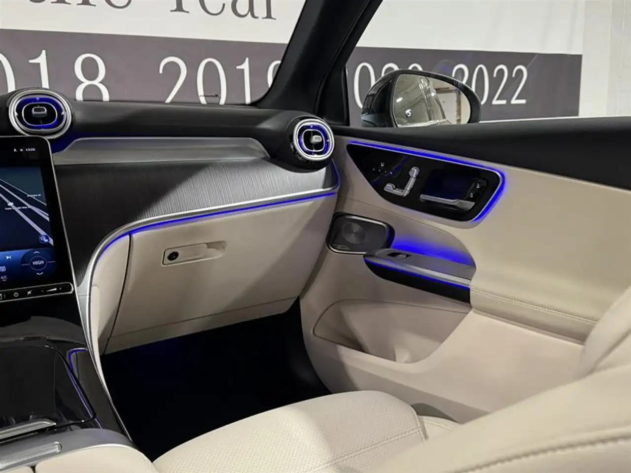 Mercedes-Benz GLC снимка Mercedes-Benz GLC
