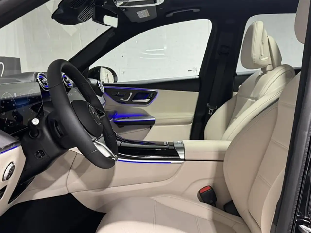 Mercedes-Benz GLC снимка Mercedes-Benz GLC