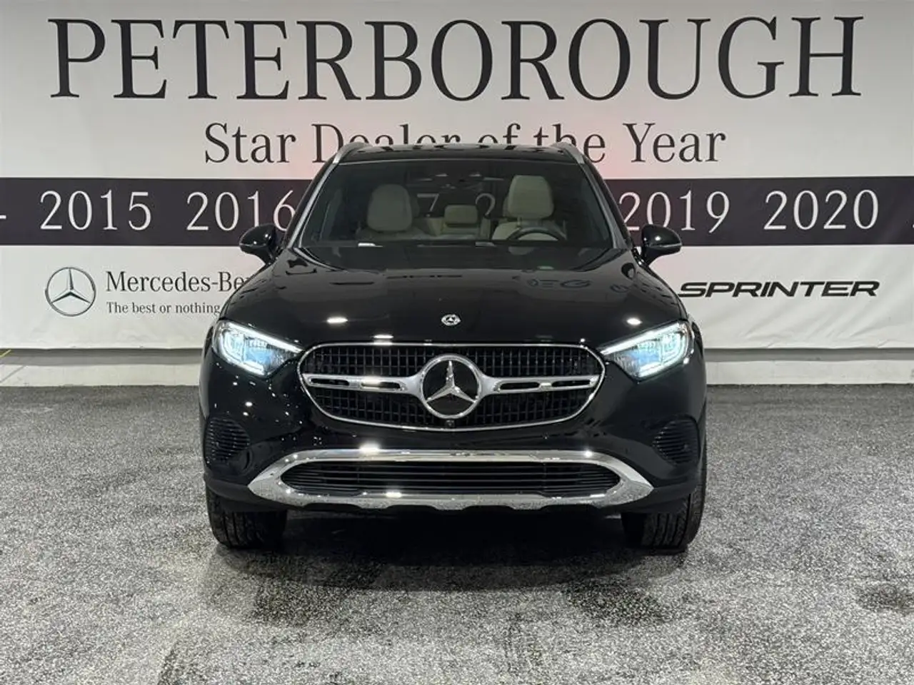 Mercedes-Benz GLC снимка Mercedes-Benz GLC