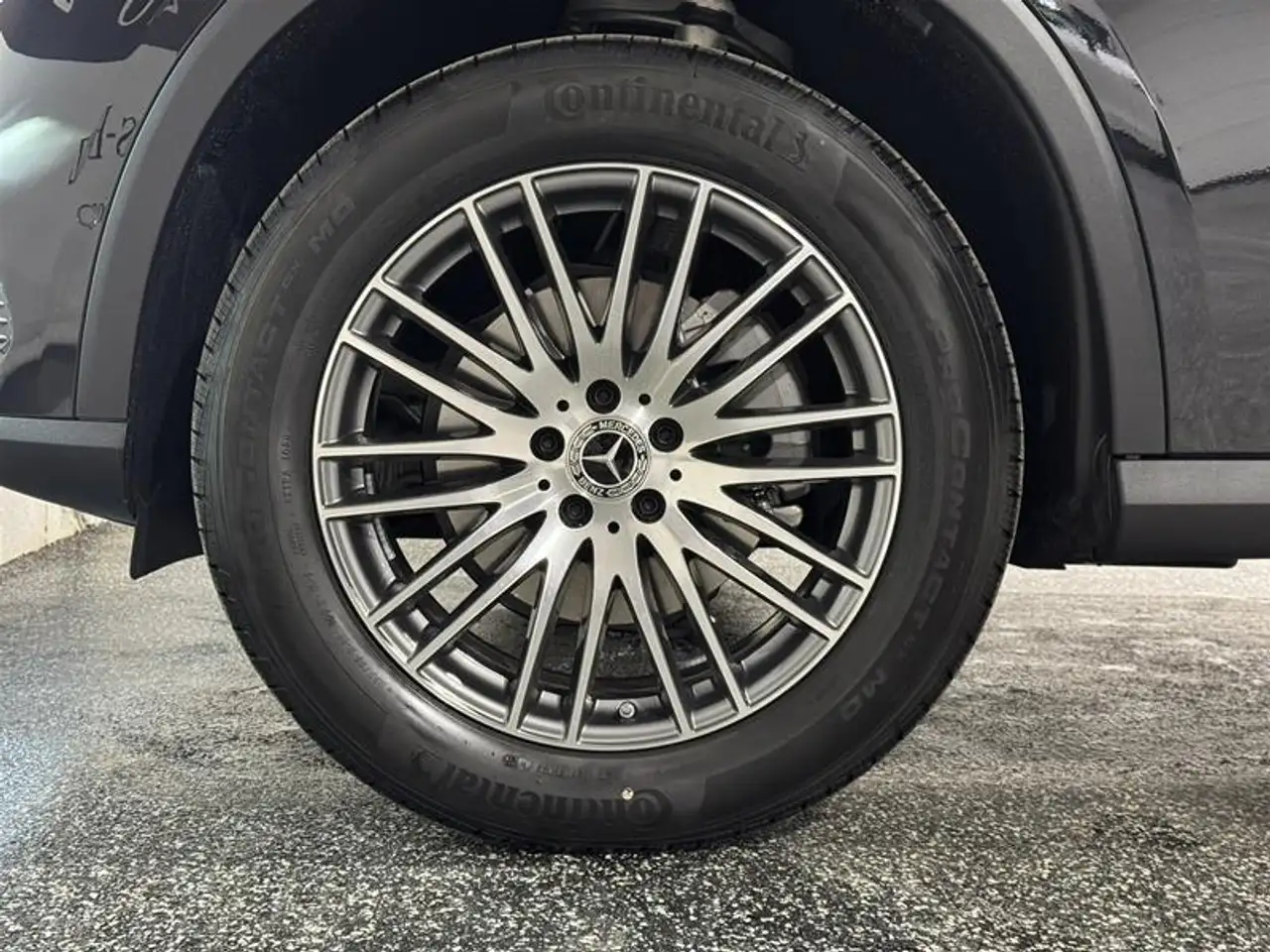 Mercedes-Benz GLC снимка Mercedes-Benz GLC