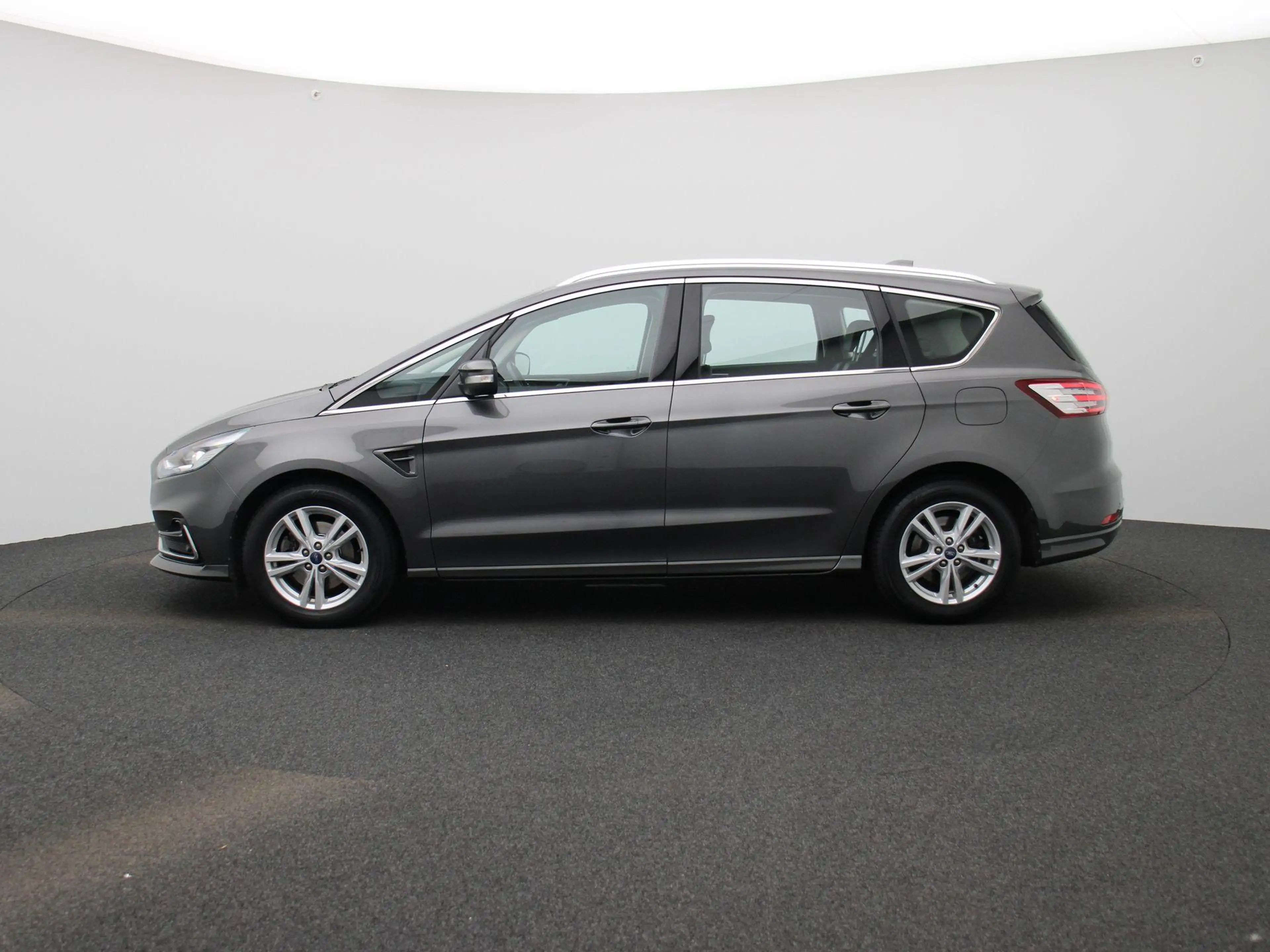 Ford S-Max 2.0 TDCi 110kW S/S Aut. Titanium — photo 4