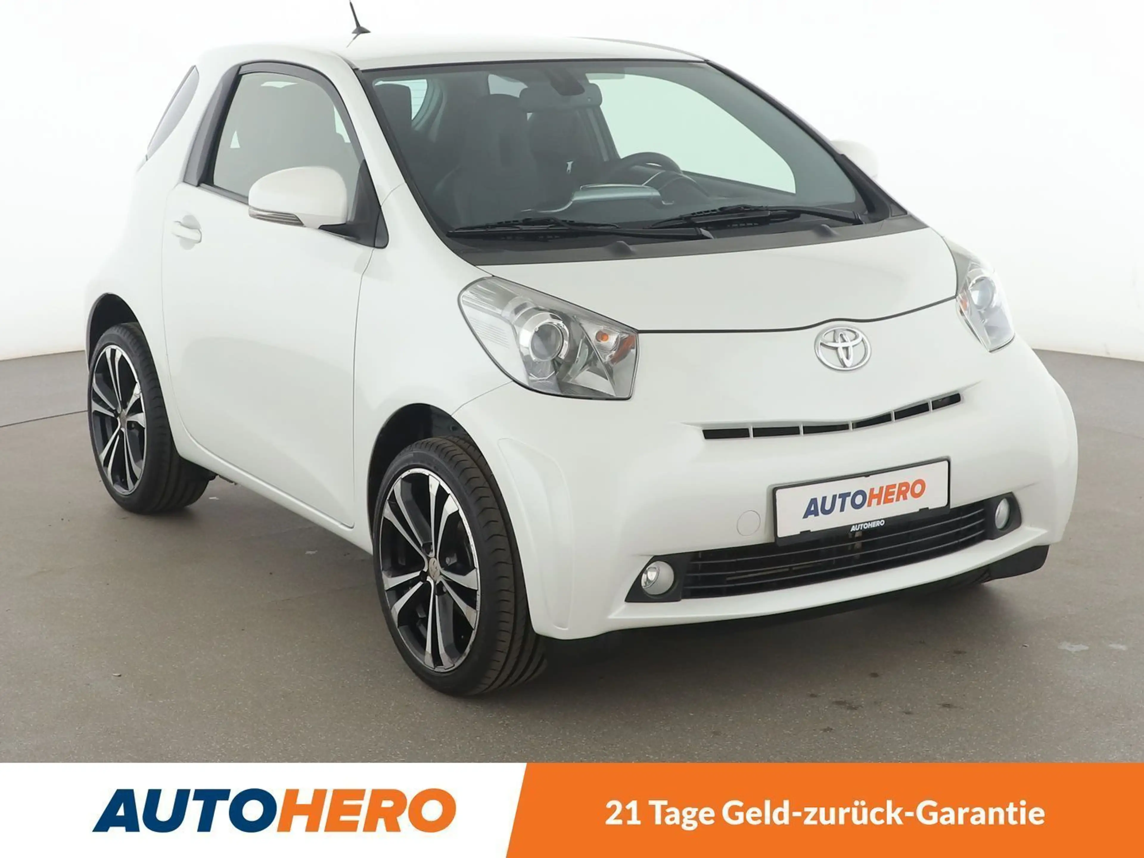 Toyota iQ 1.0 VVT-i*SHZ*ALU*KLIMA* — photo 8