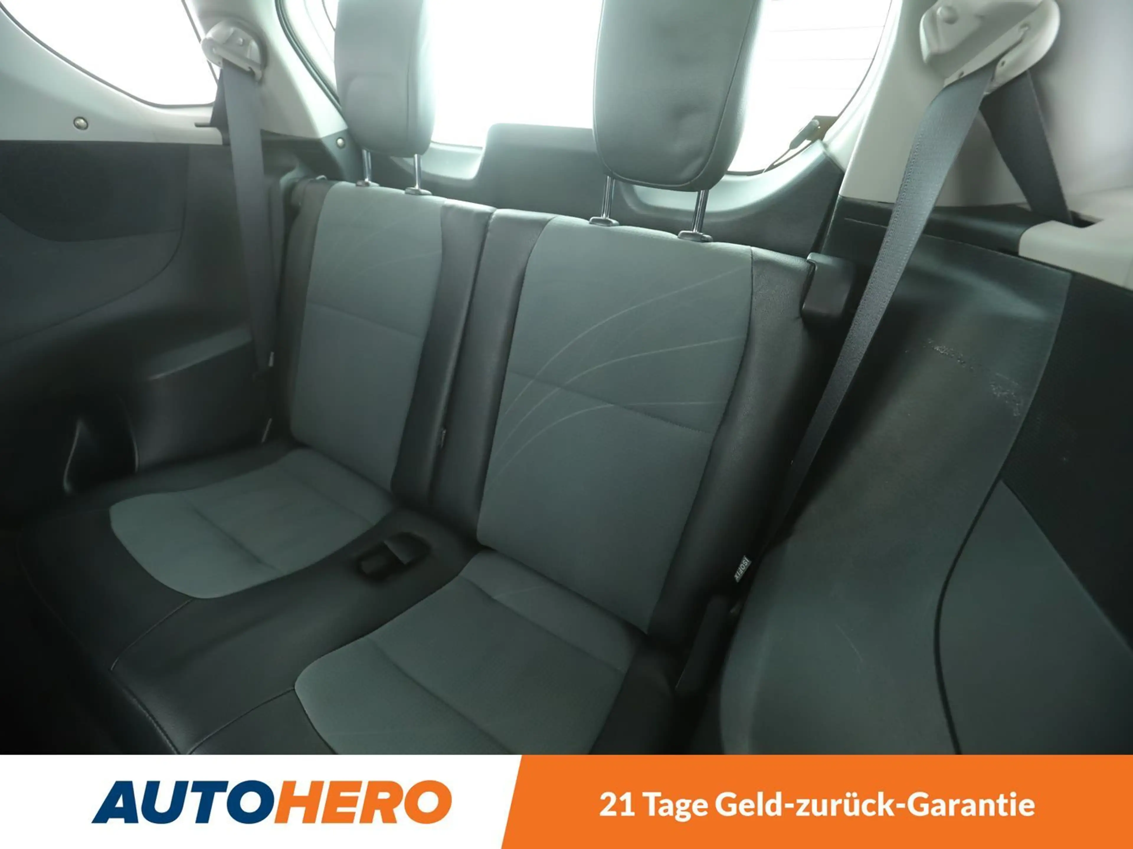 Toyota iQ 1.0 VVT-i*SHZ*ALU*KLIMA* — photo 14