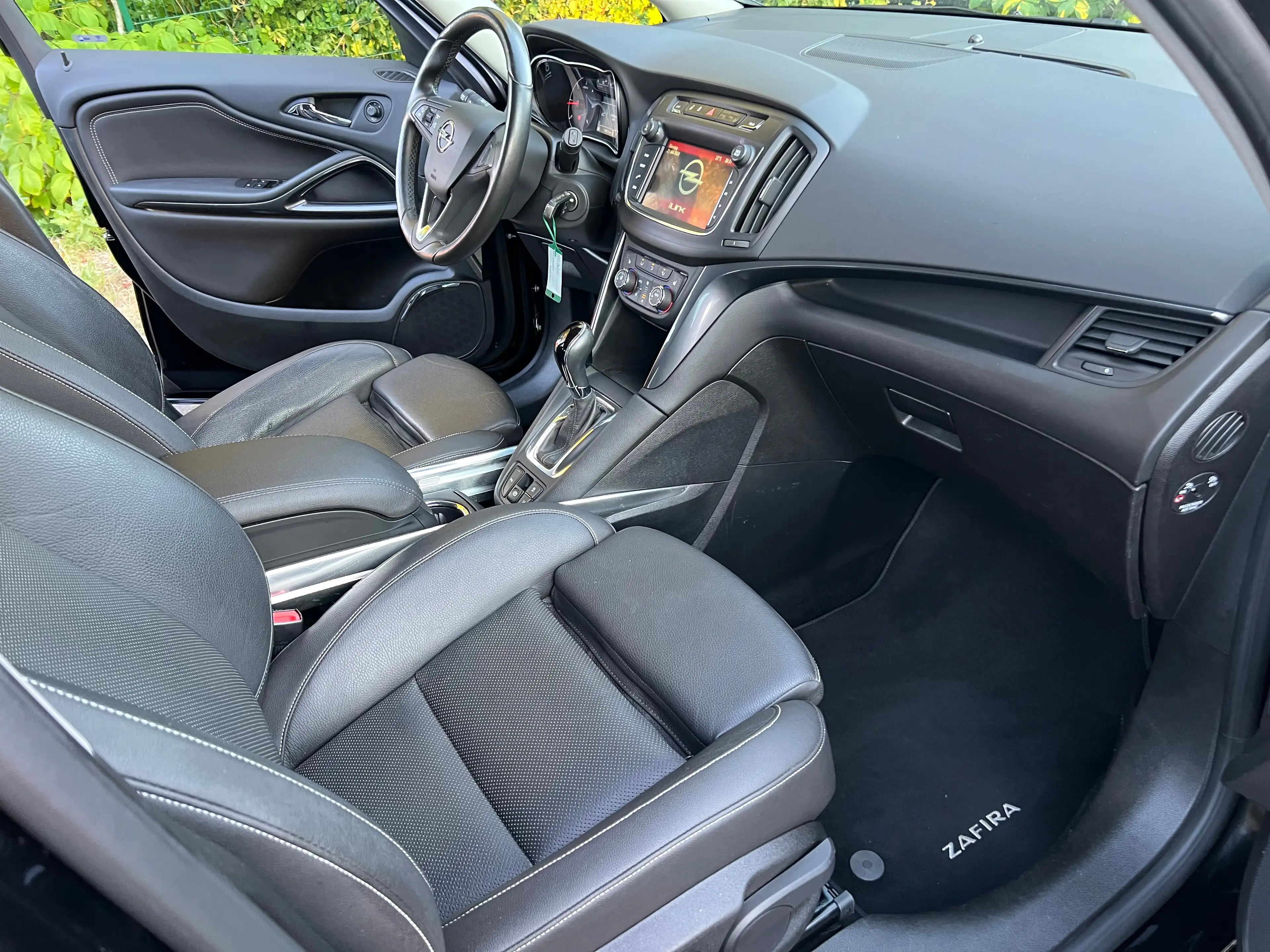 Opel Zafira Tourer Business Innovation — photo 9