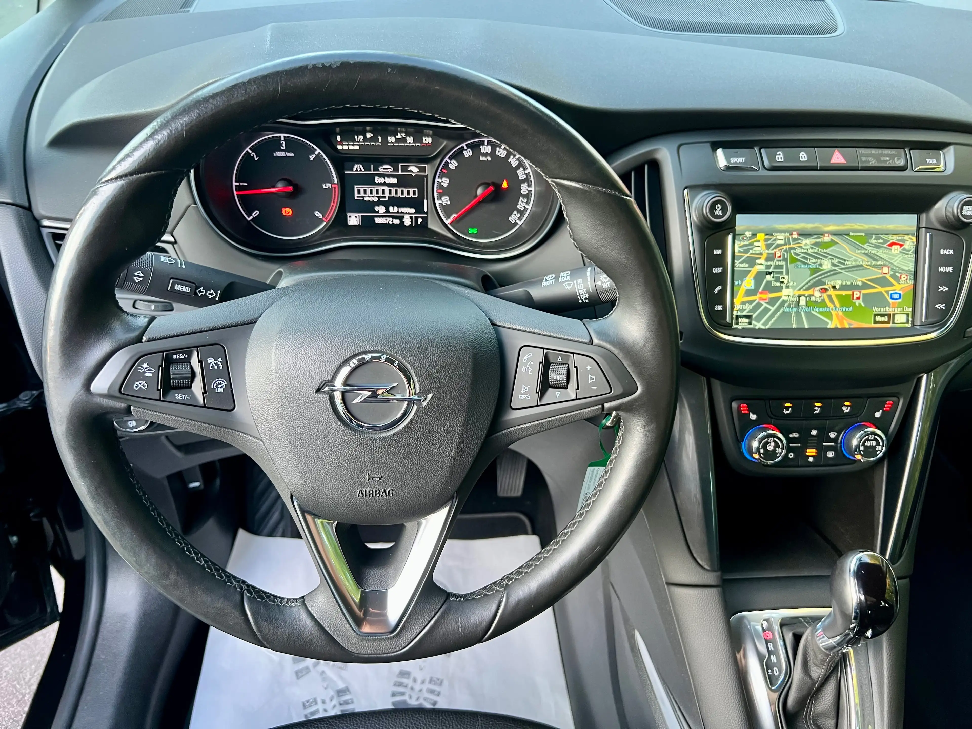 Opel Zafira Tourer Business Innovation — photo 13