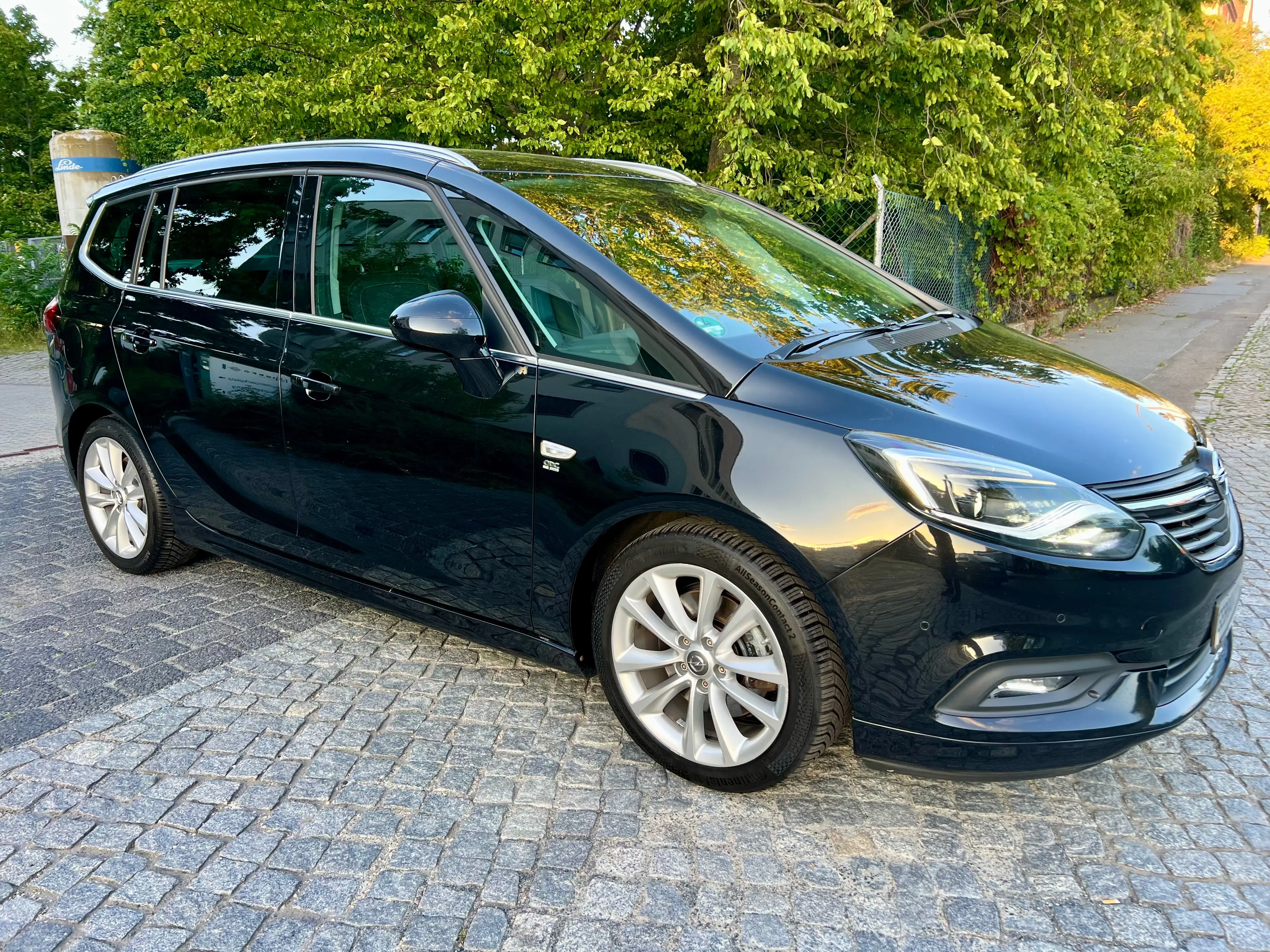 Opel Zafira Tourer Business Innovation — photo 3