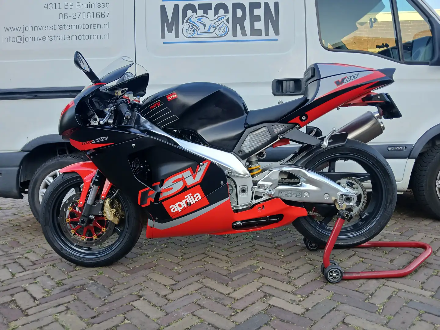 Aprilia RSV Mille Zwart - 2