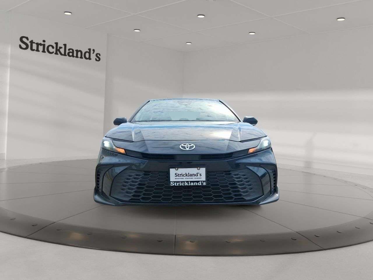 2025 Toyota Camry SE HYBRID — снимка 1