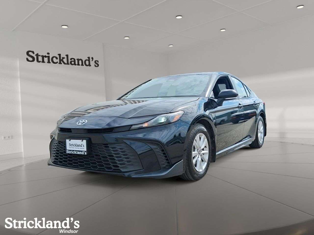 2025 Toyota Camry SE HYBRID