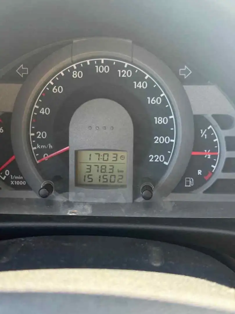 Volkswagen Fox TÜV NEU bis Mai/2028, 151.600 km Gris - 1