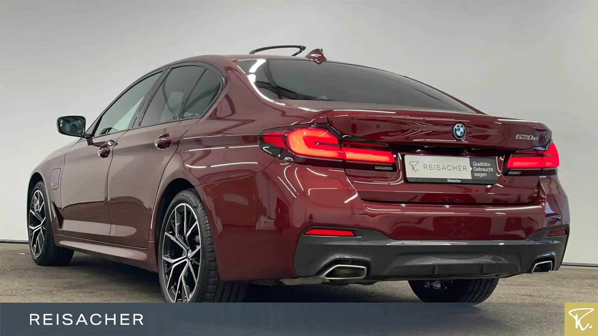 BMW 530 e A Lim M-Sport LCPro PDC RFK SHZ HiFi 19" LM Rojo - 2