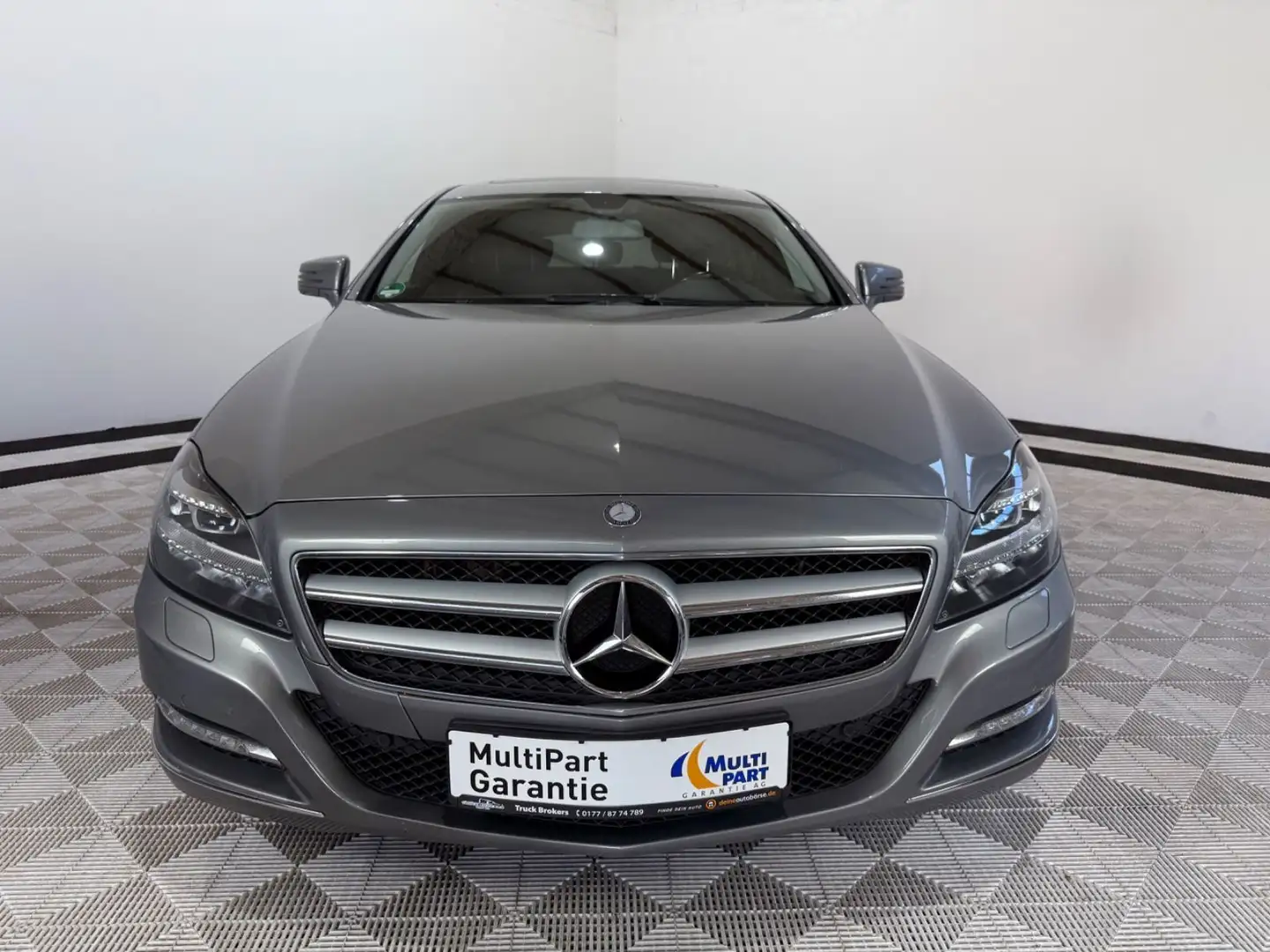 Mercedes-Benz CLS 350 °Navi°Cam°Pano°AHK°Top°Mem Gris - 2