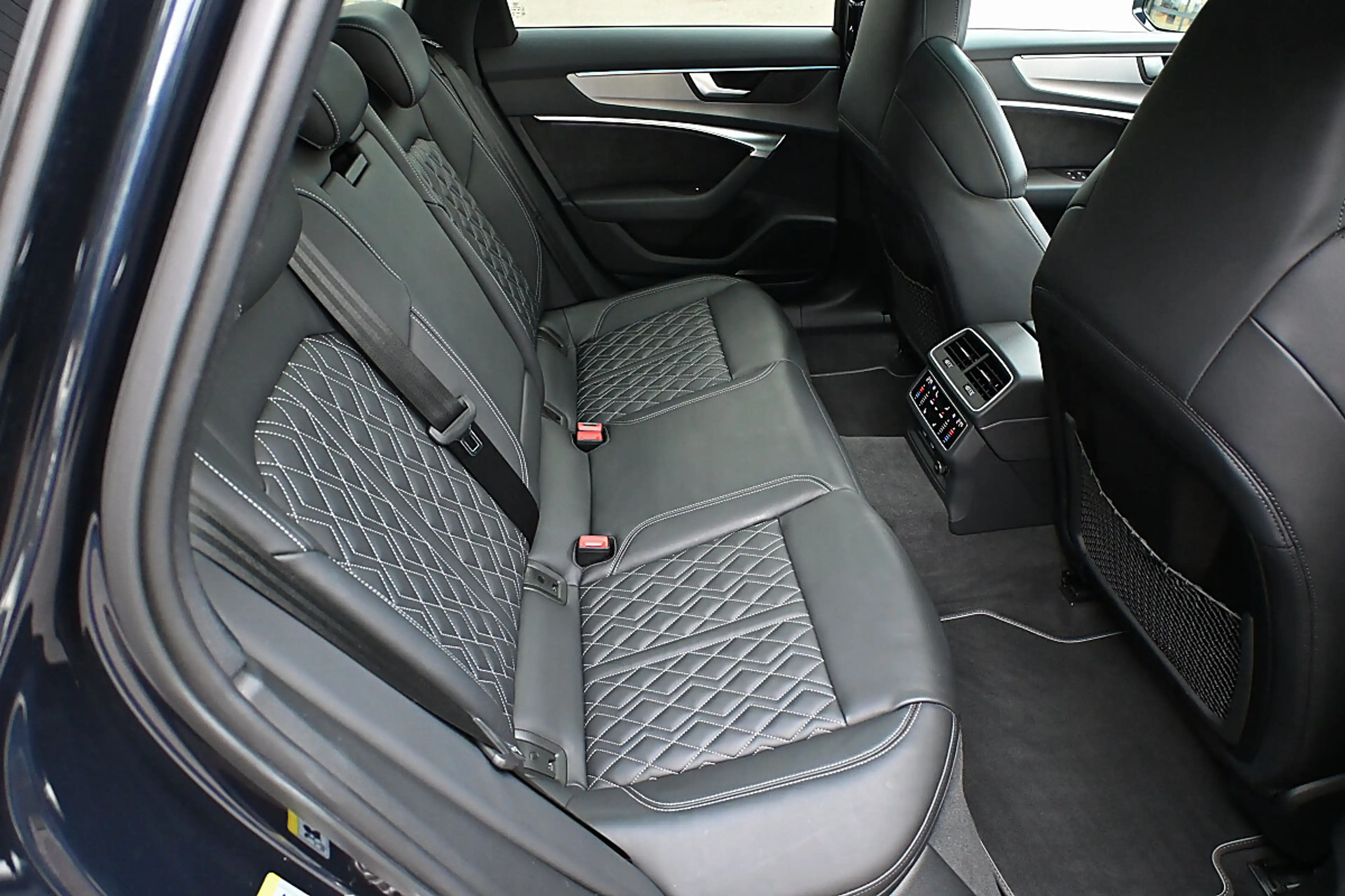 Audi A6 Avant 45 TDI quattro sport S-tronic NP €111k AC... — photo 14