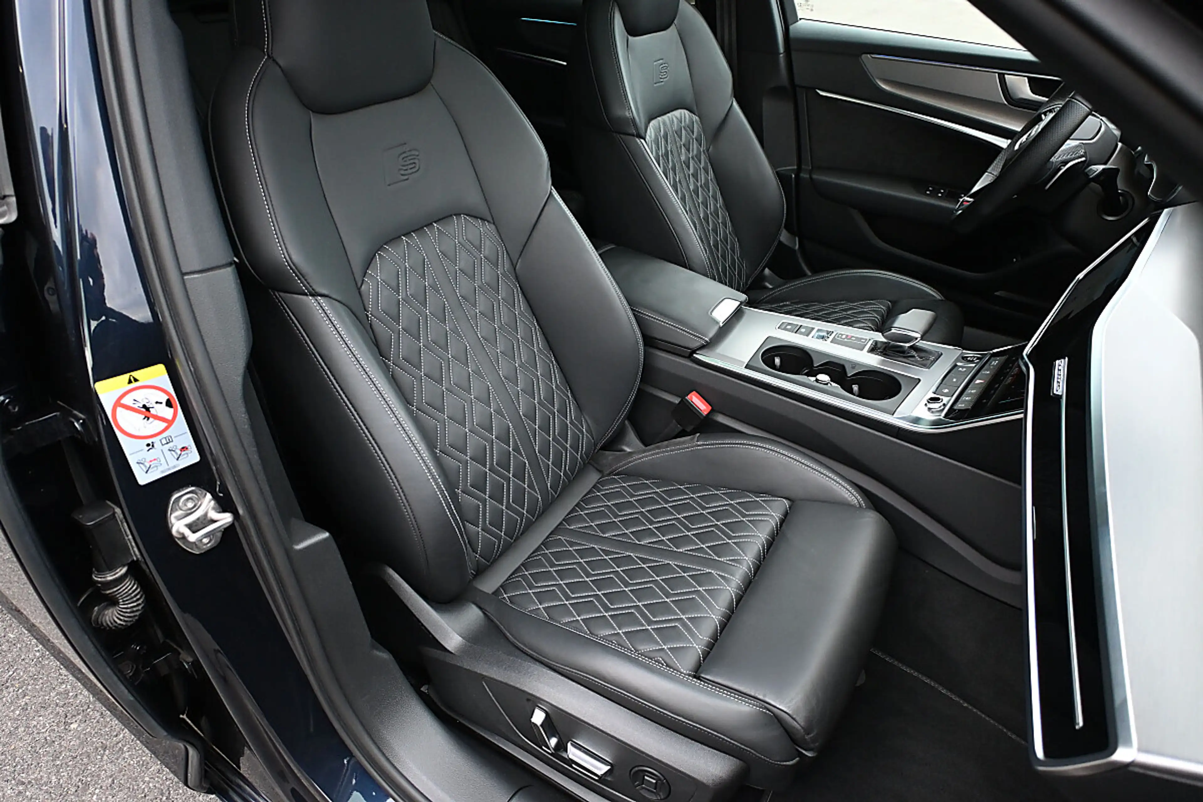 Audi A6 Avant 45 TDI quattro sport S-tronic NP €111k AC... — photo 13