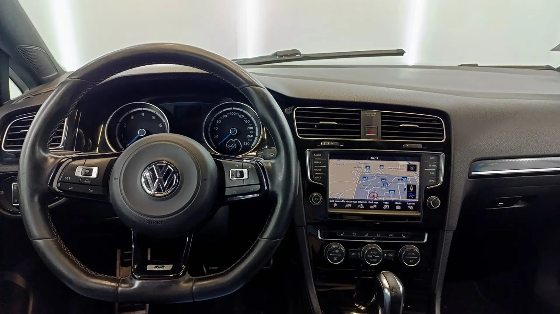 Volkswagen Golf R 2.0 TSI 300CV BMT 4Motion DSG - 2