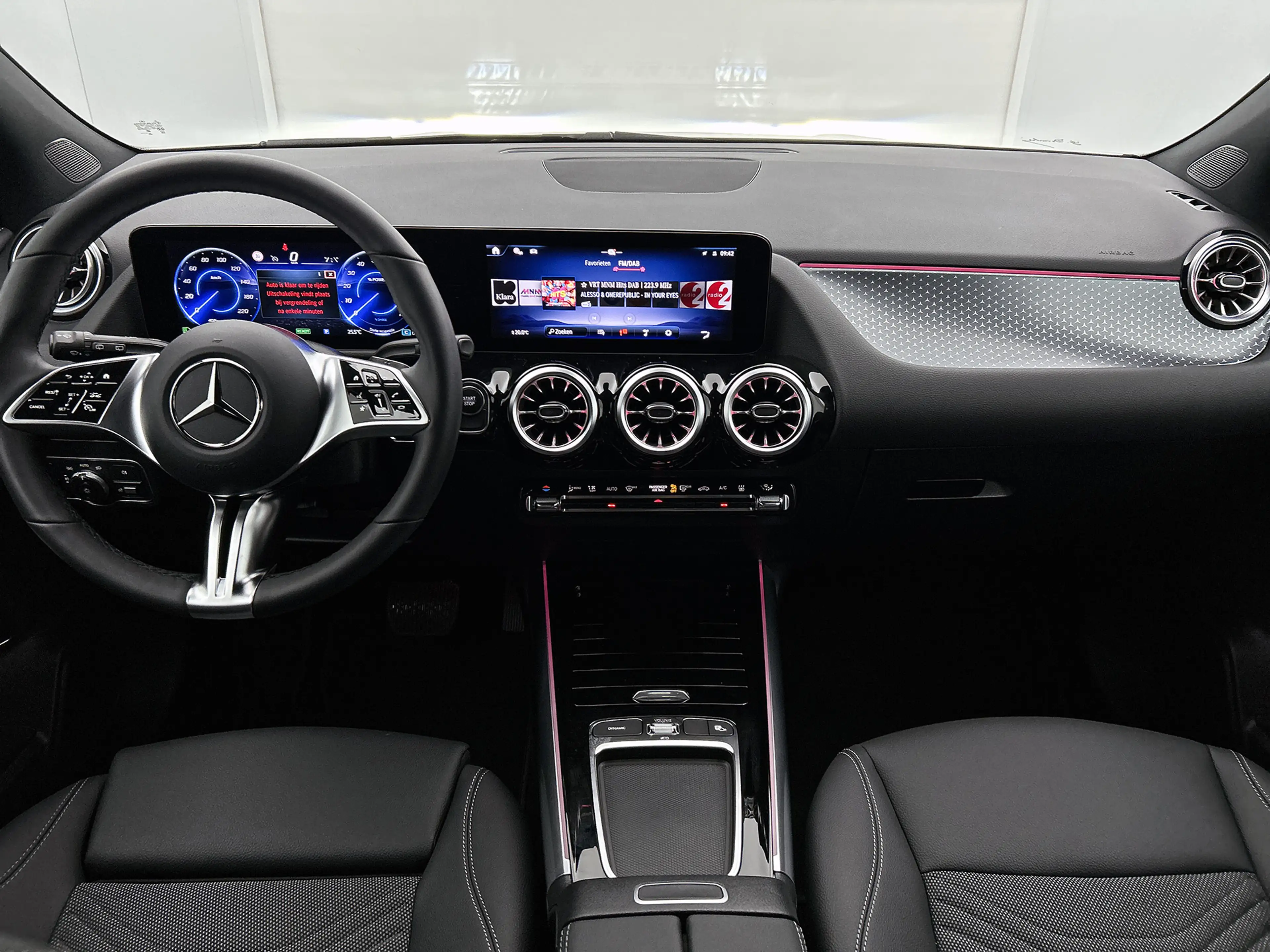 Mercedes-Benz EQA 300 4MATIC Luxury Line 71 kWh Ledkoplampen | Dodehoeka — photo 4