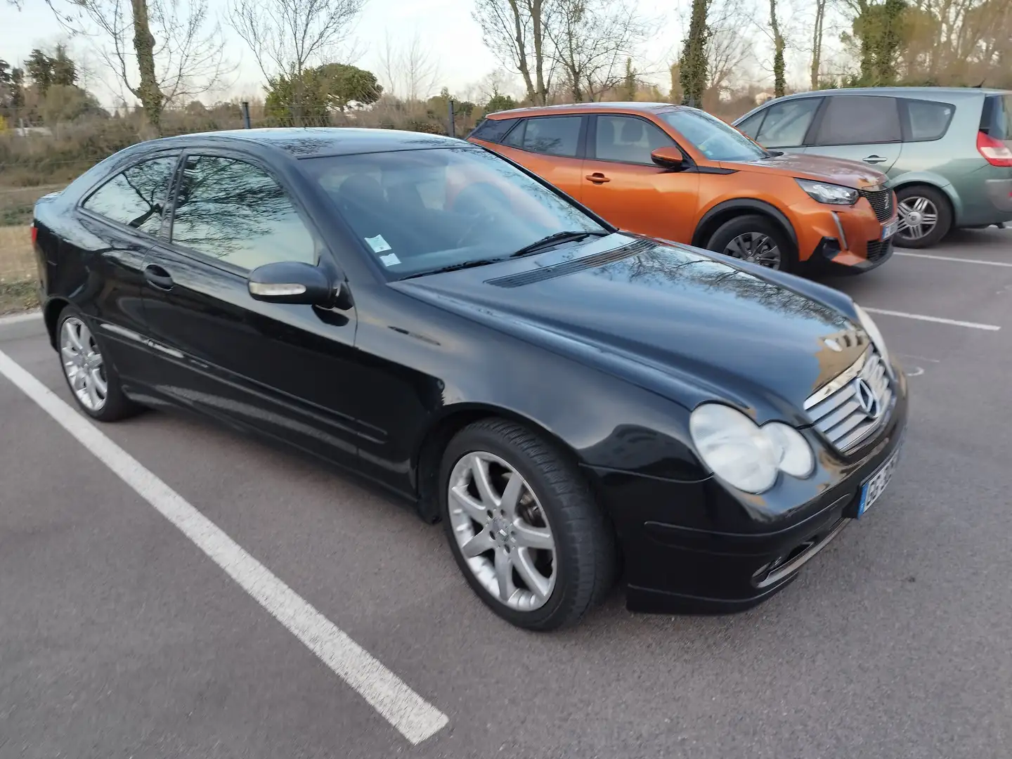 Mercedes-Benz C 200 Coupé Sport  Kompressor Essence 163 CV Noir - 2