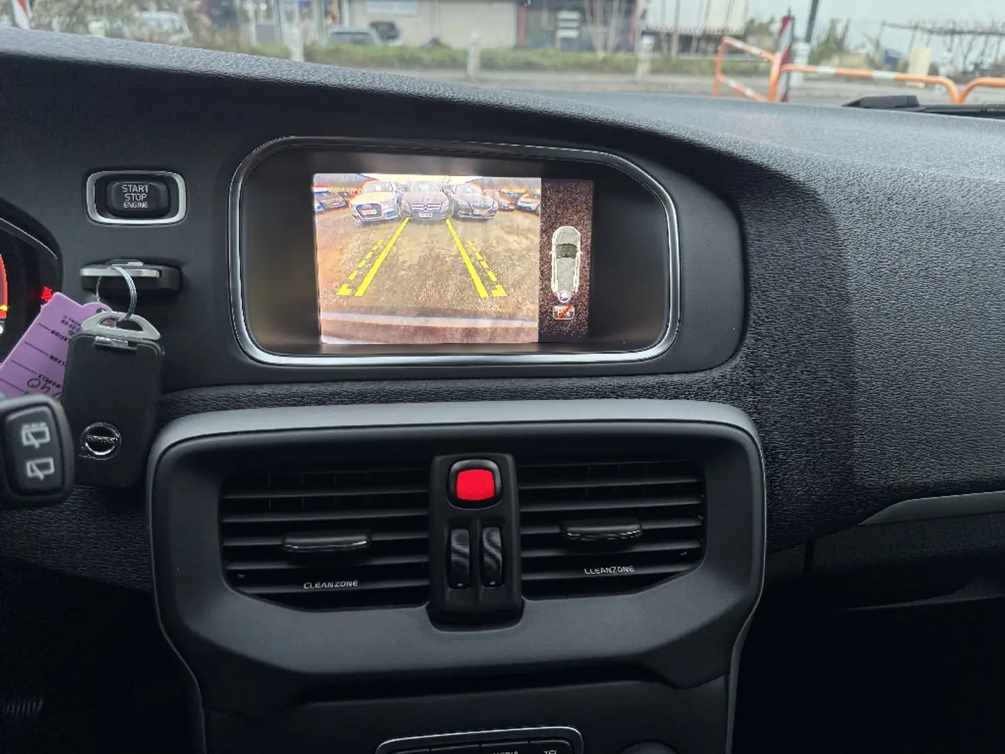 Volvo V40 D2 120 ch Momentum - 2