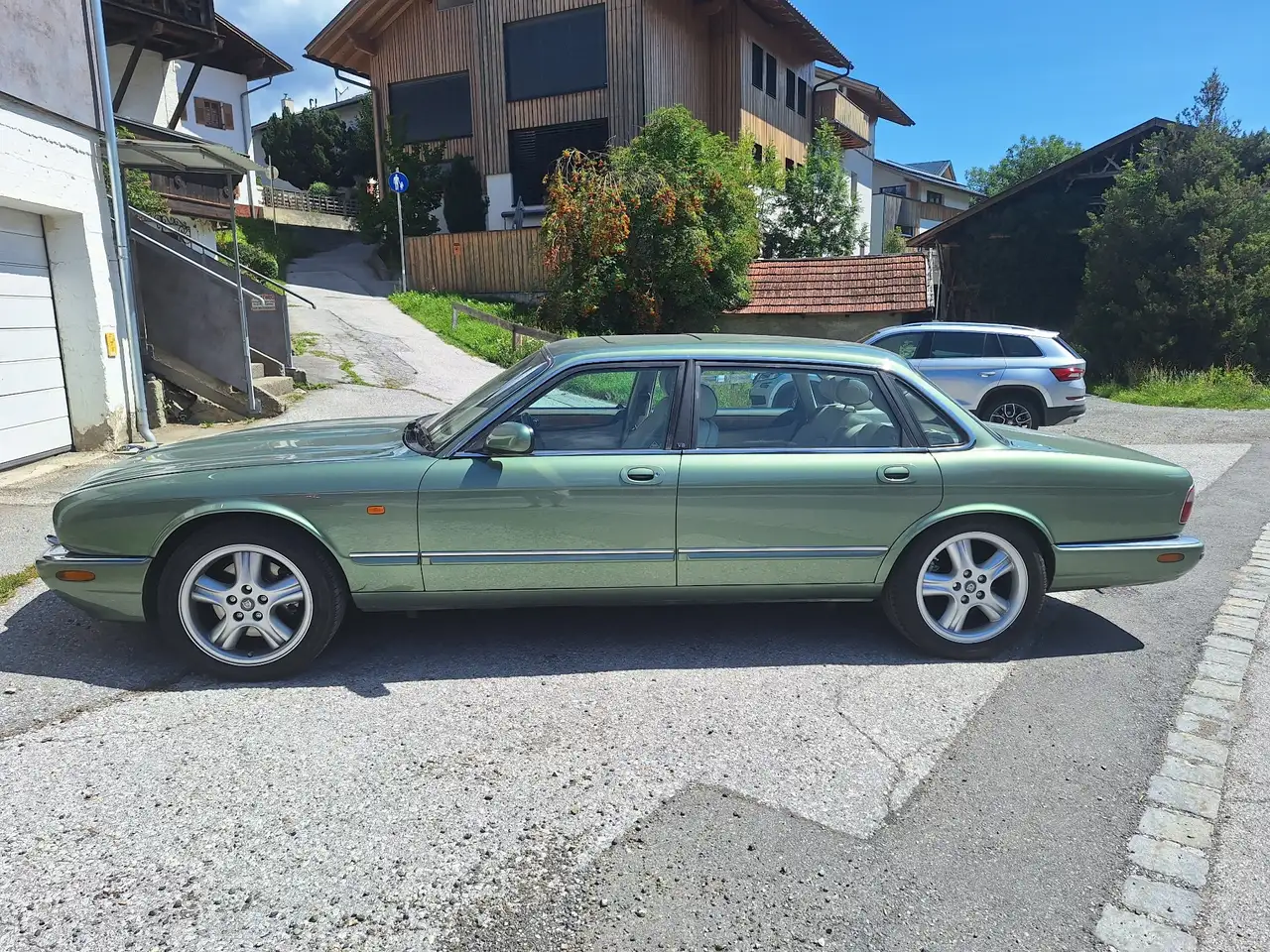 Jaguar Daimler Super V8 4,0 LWB, foto 12