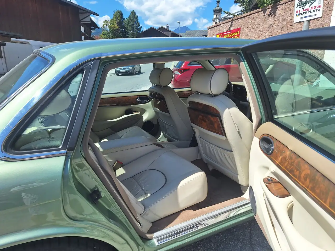 Jaguar Daimler Super V8 4,0 LWB, foto 3