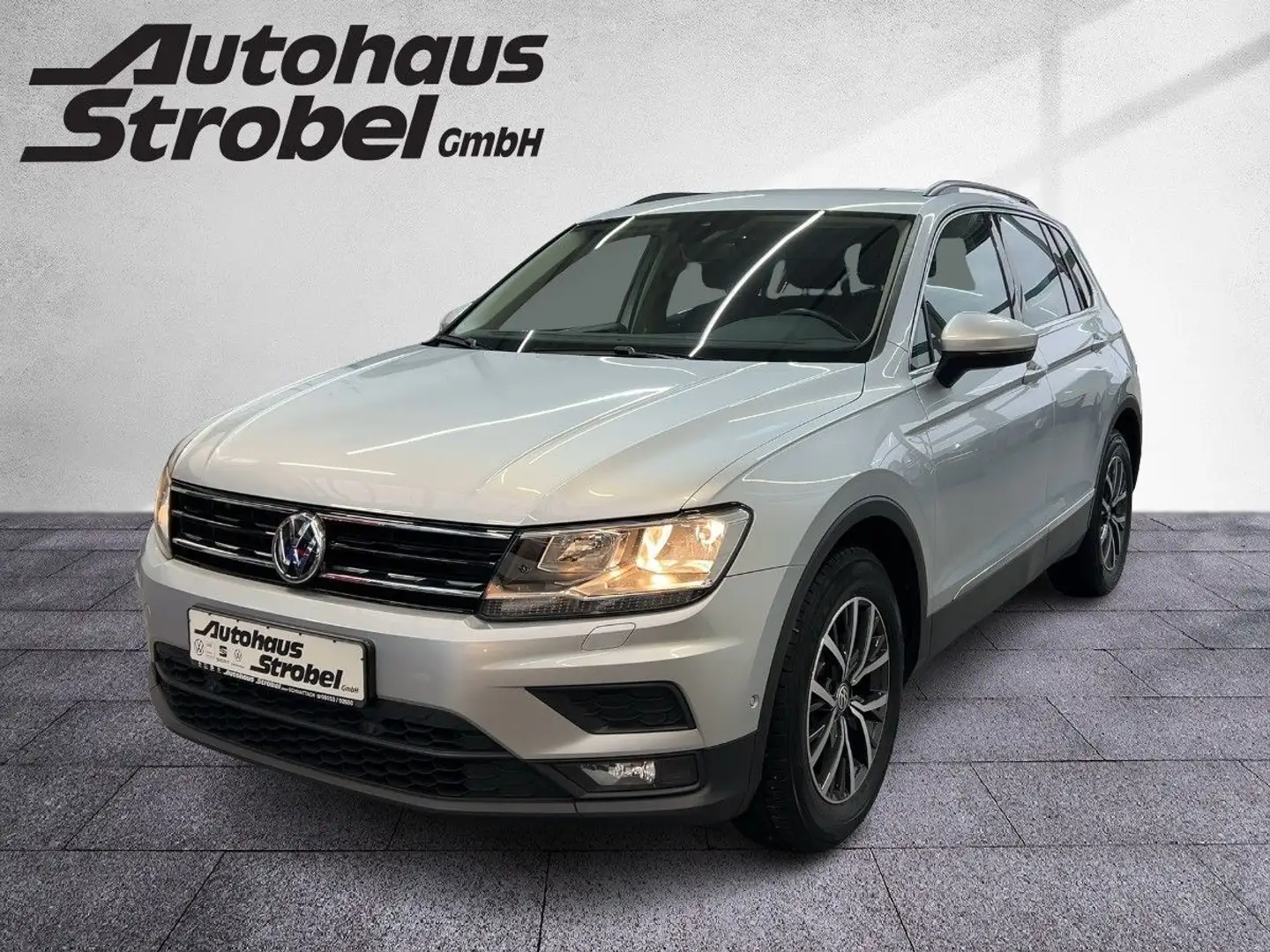 Volkswagen Tiguan 1.5 TSI Comfortline AHK ACC Navi Kamera L Silber - 2