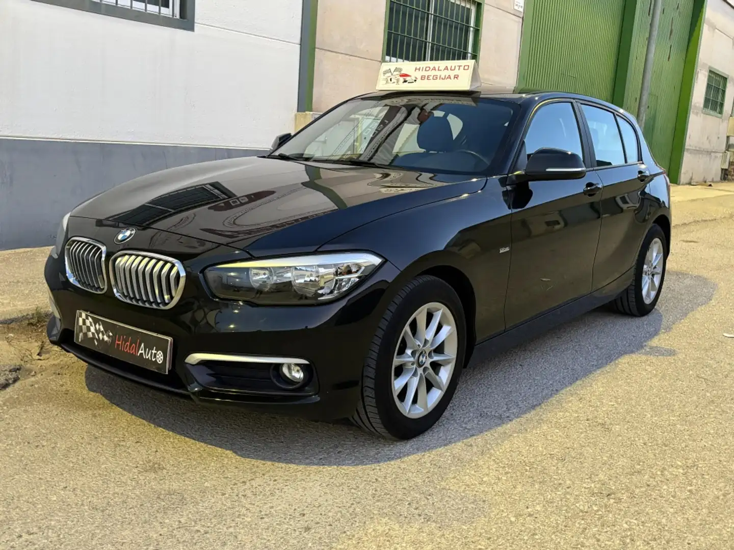 BMW 116 116d Zwart - 1