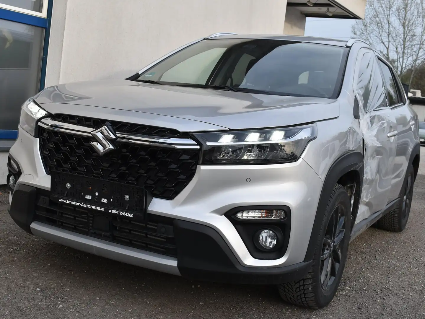 Suzuki SX4 S-Cross SNOWFOX ALLGRIP/NETTO 12.900,00eur Grau - 1