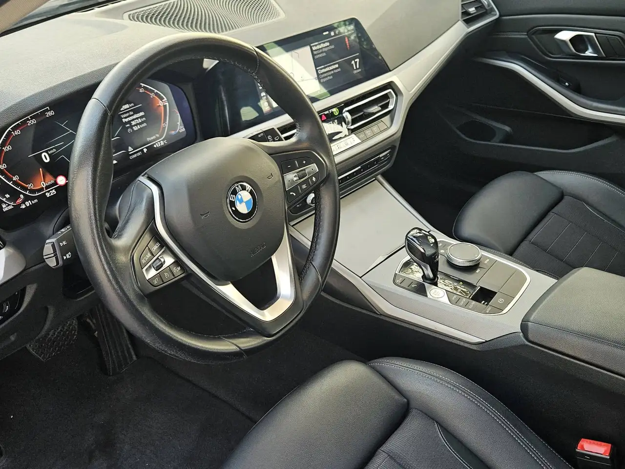 2021 BMW 320 Touring 320d Touring mhev 48V Business Advantage auto, photograph 10