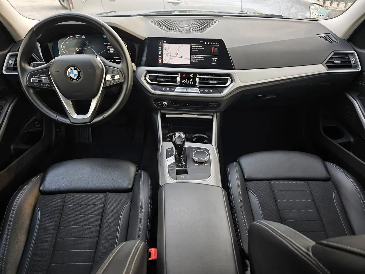 2021 BMW 320 Touring 320d Touring mhev 48V Business Advantage auto, photograph 12