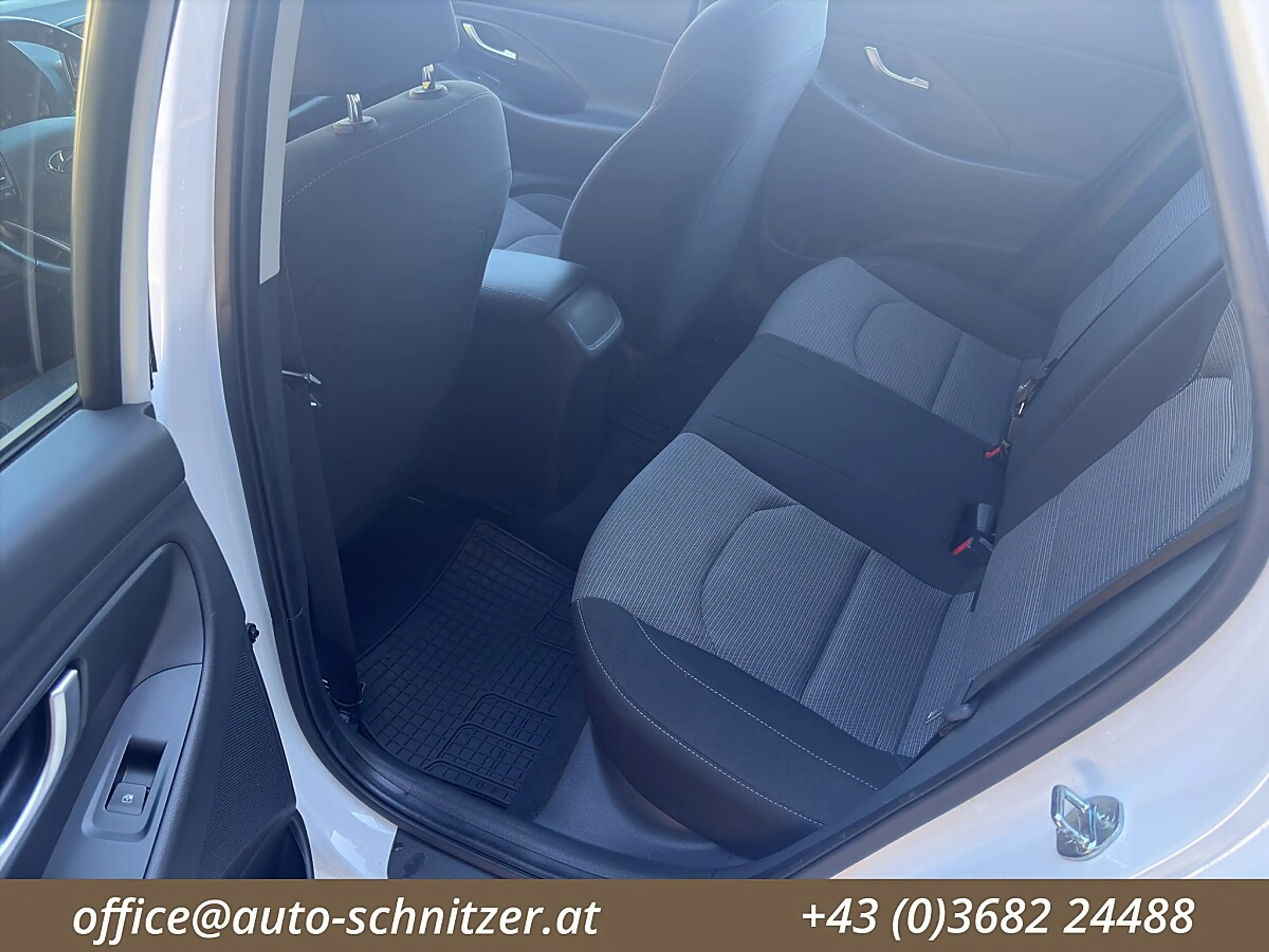 Hyundai i30 1.5 Go! (EURO 6d) — photo 12