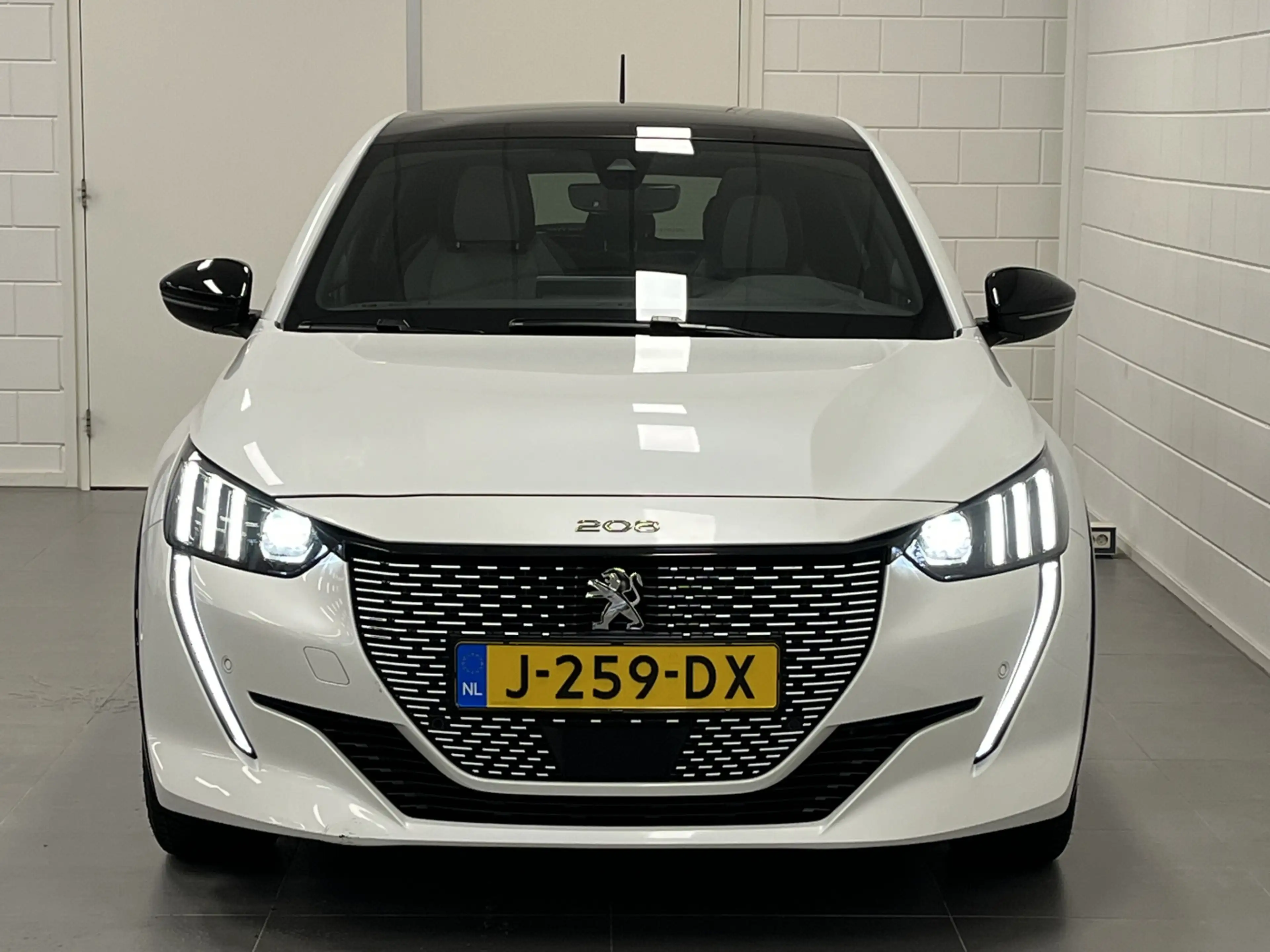 Peugeot e-208 EV GT 350 50 kWh PANORAMADAK | I-COCKPIT | COMPLET — photo 9
