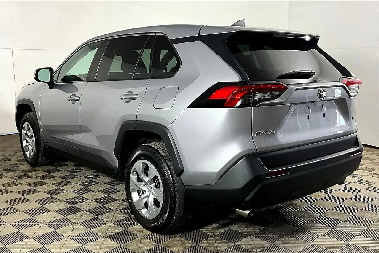 Toyota RAV 4 снимка Toyota RAV 4