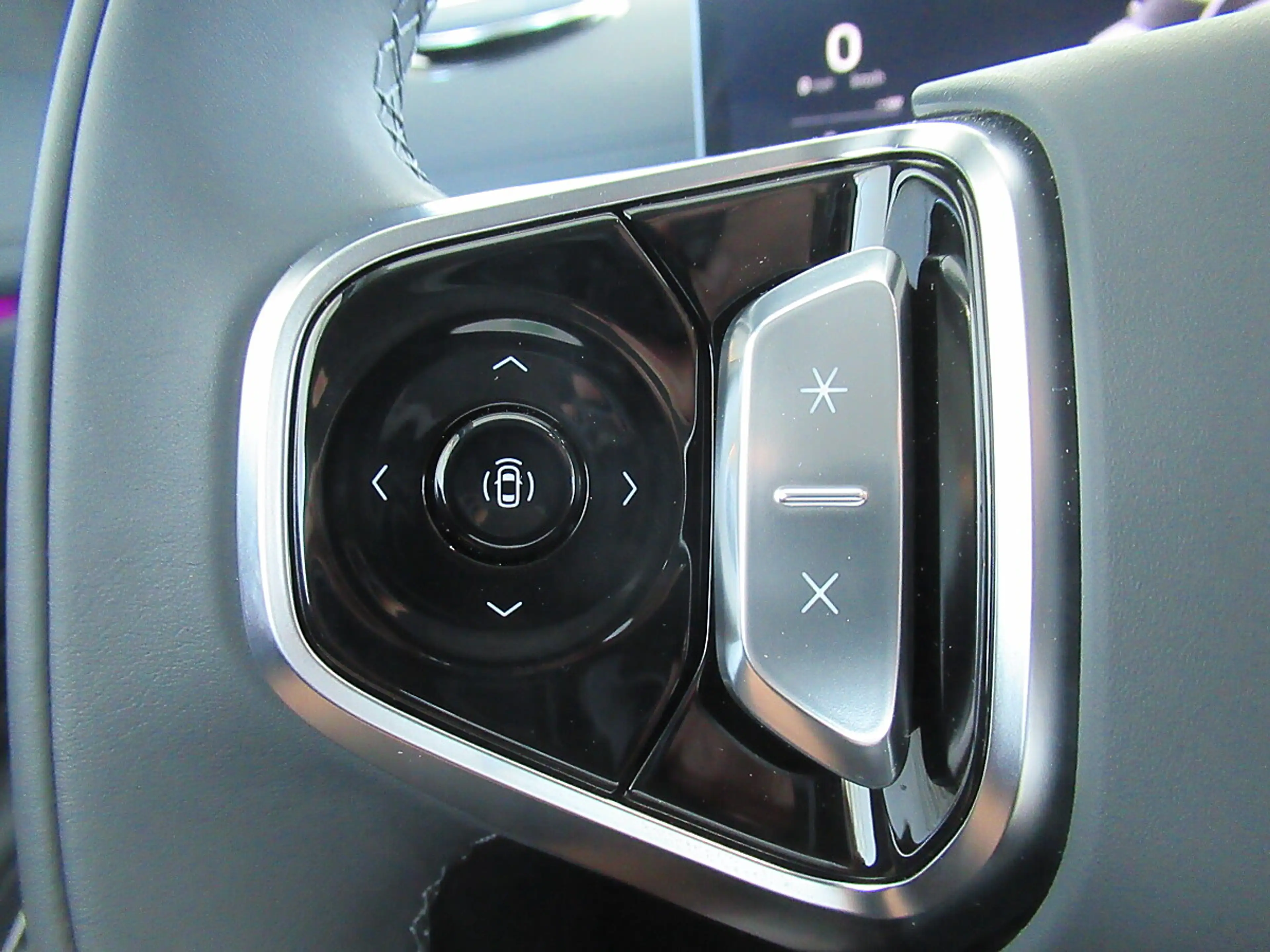 Geely EM-i MAX PHEV 18,4kWh *LED *ACC *HUD *360° Kame... — photo 14