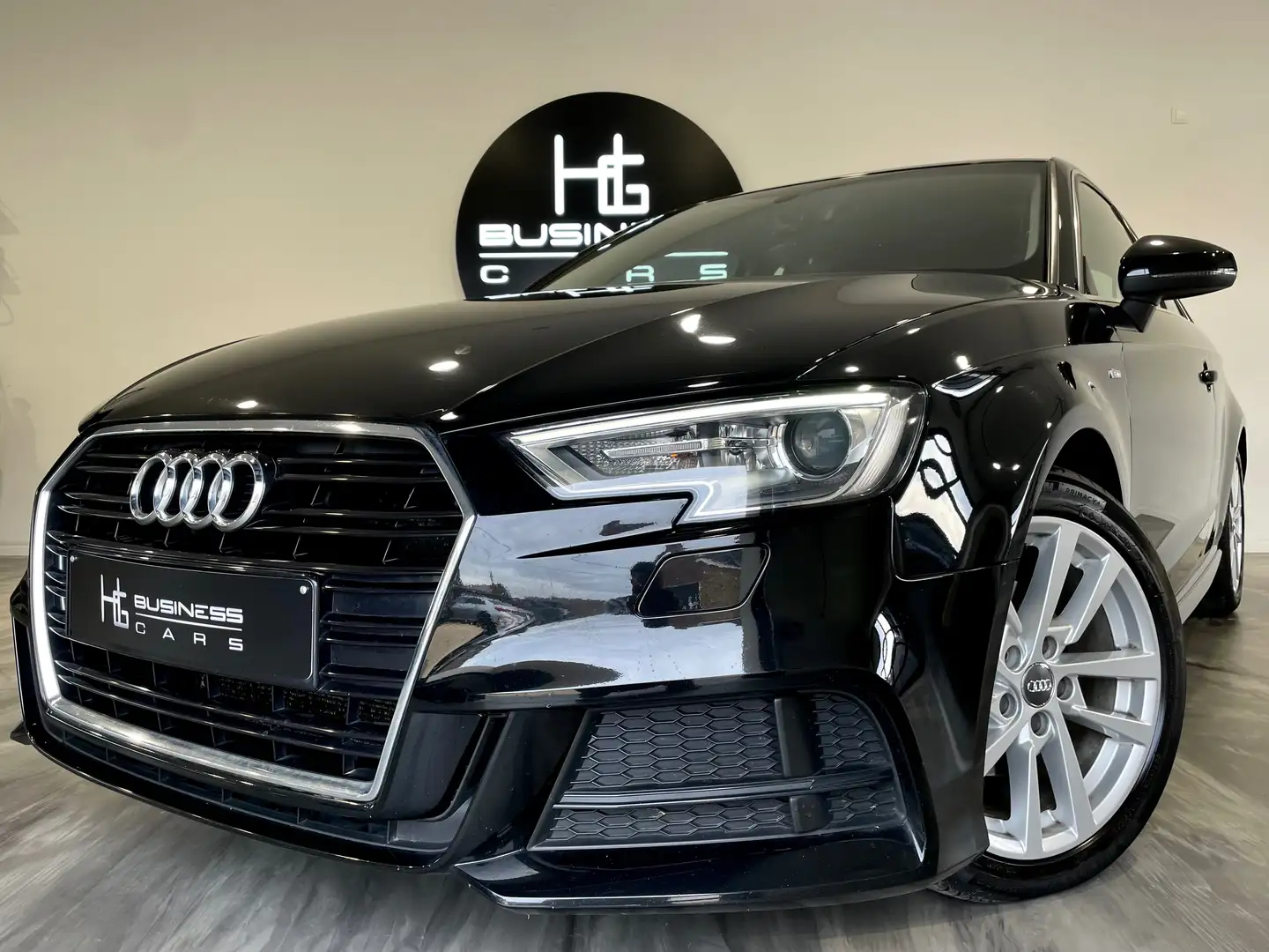 Audi A3 1.6 TDi S-LINE/ GPS/ AUDI DRIVE SELECT/ XÉNON Zwart - 1