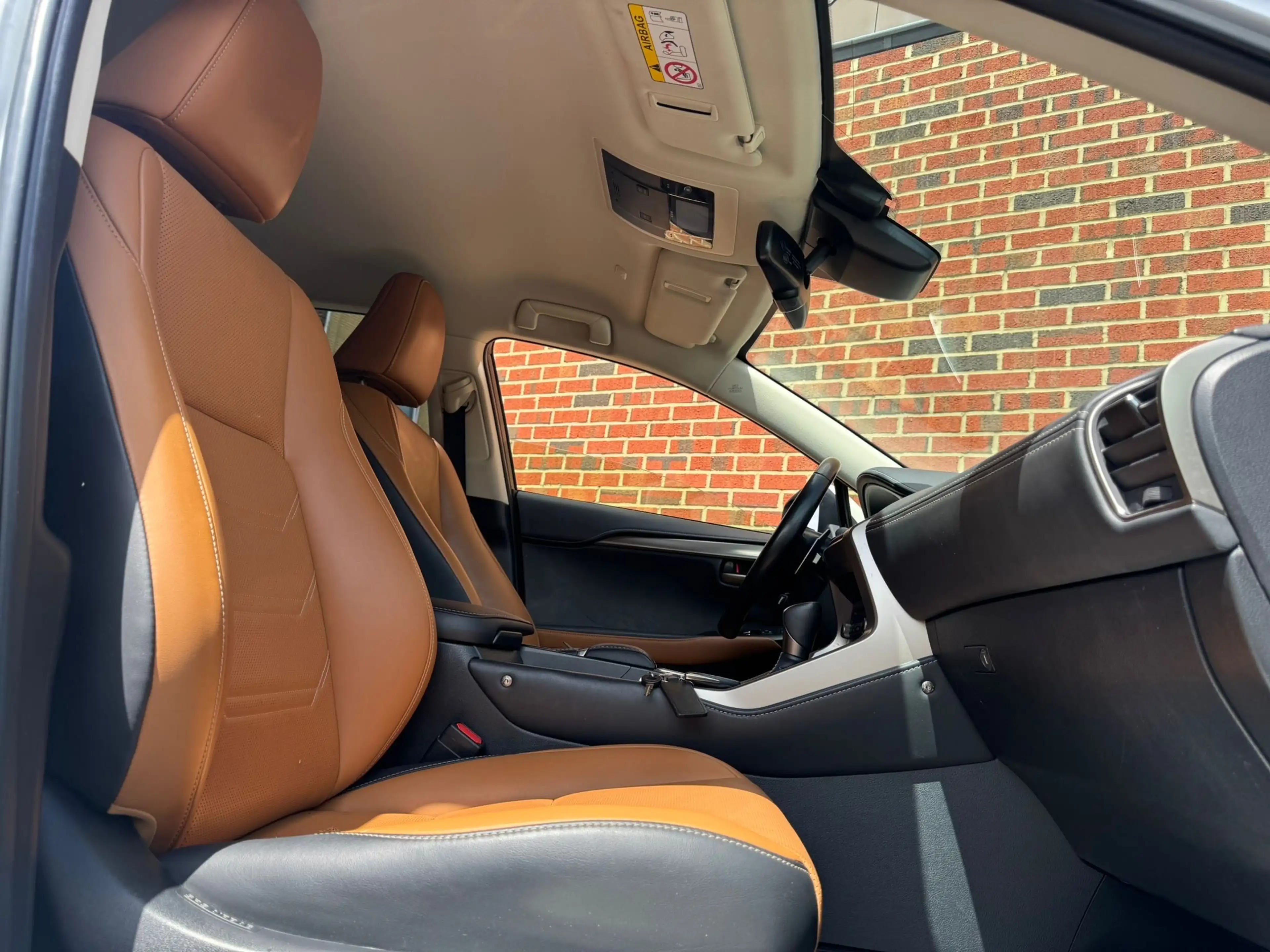 Lexus NX 300h NX 300h 2.5i AWD Executive Line E-CVT (EU6.2) — photo 9