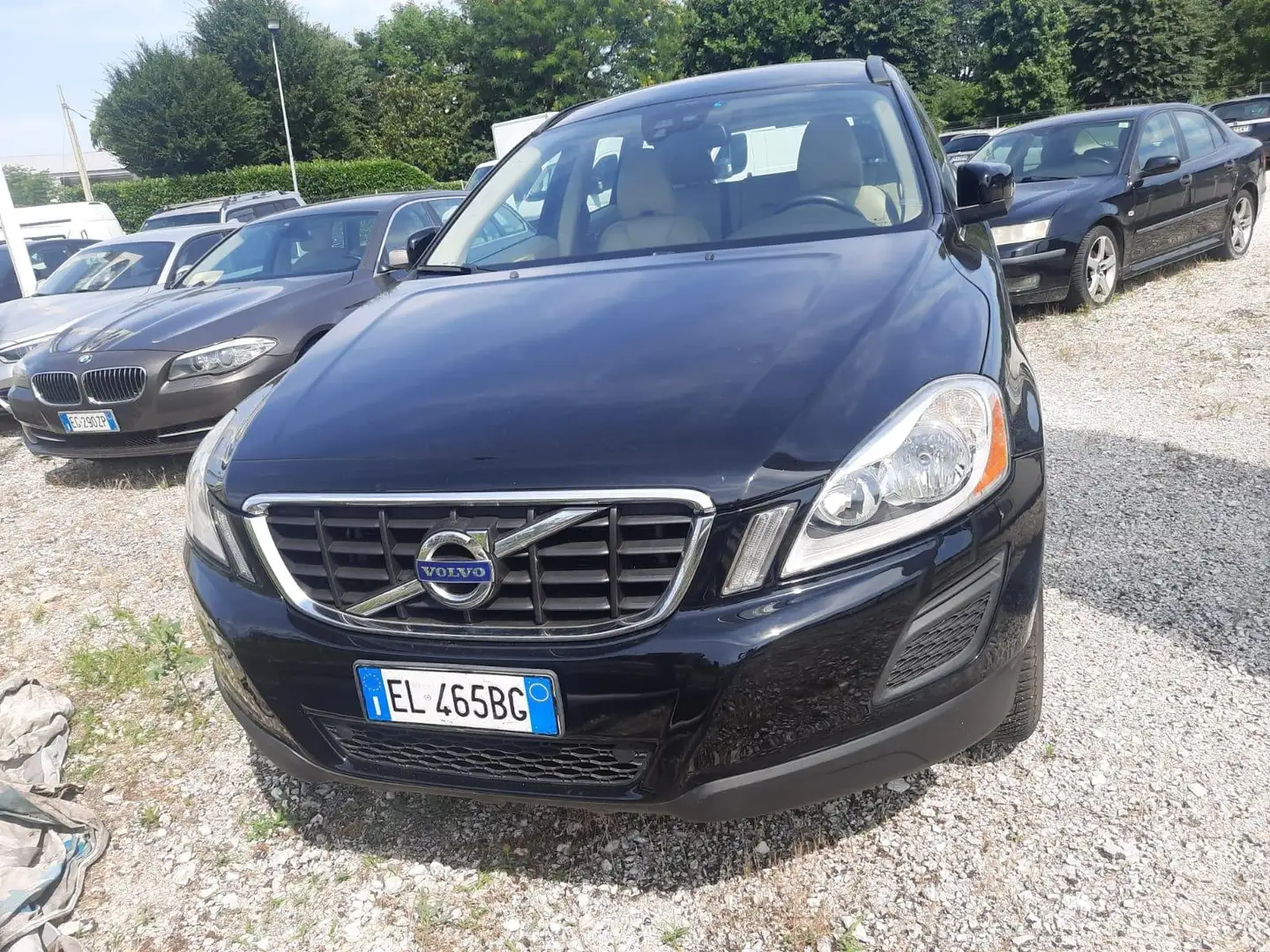 Volvo XC60 XC60 2.0 d4 (d3) Momentum Noir - 1