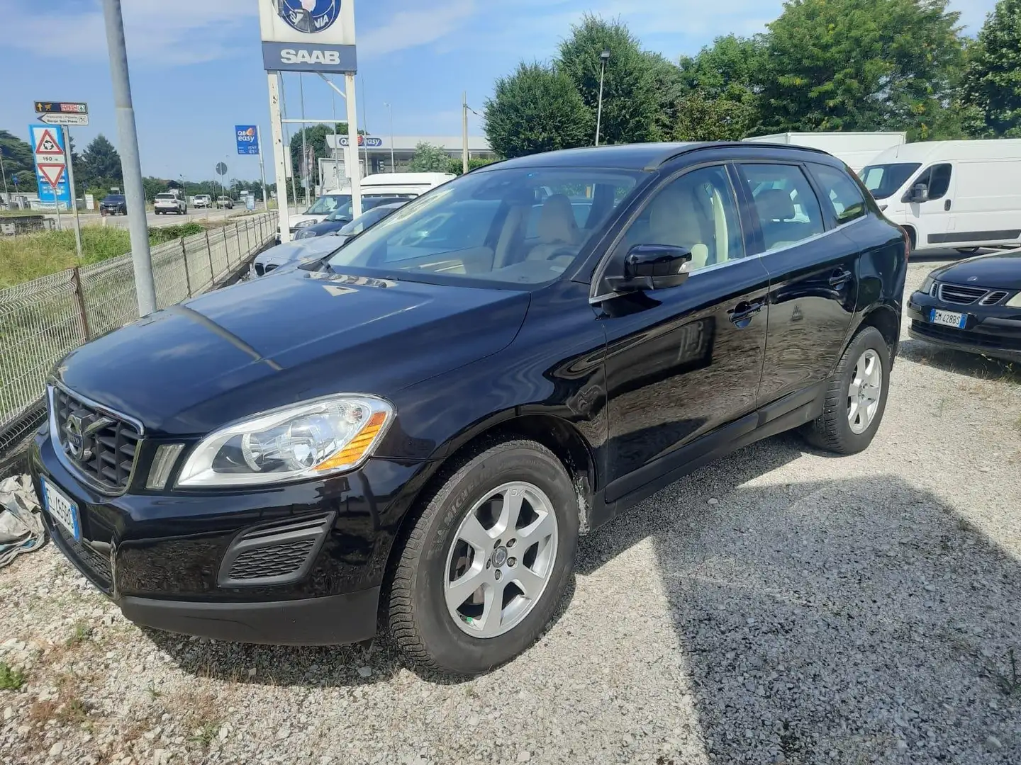 Volvo XC60 XC60 2.0 d4 (d3) Momentum Nero - 2