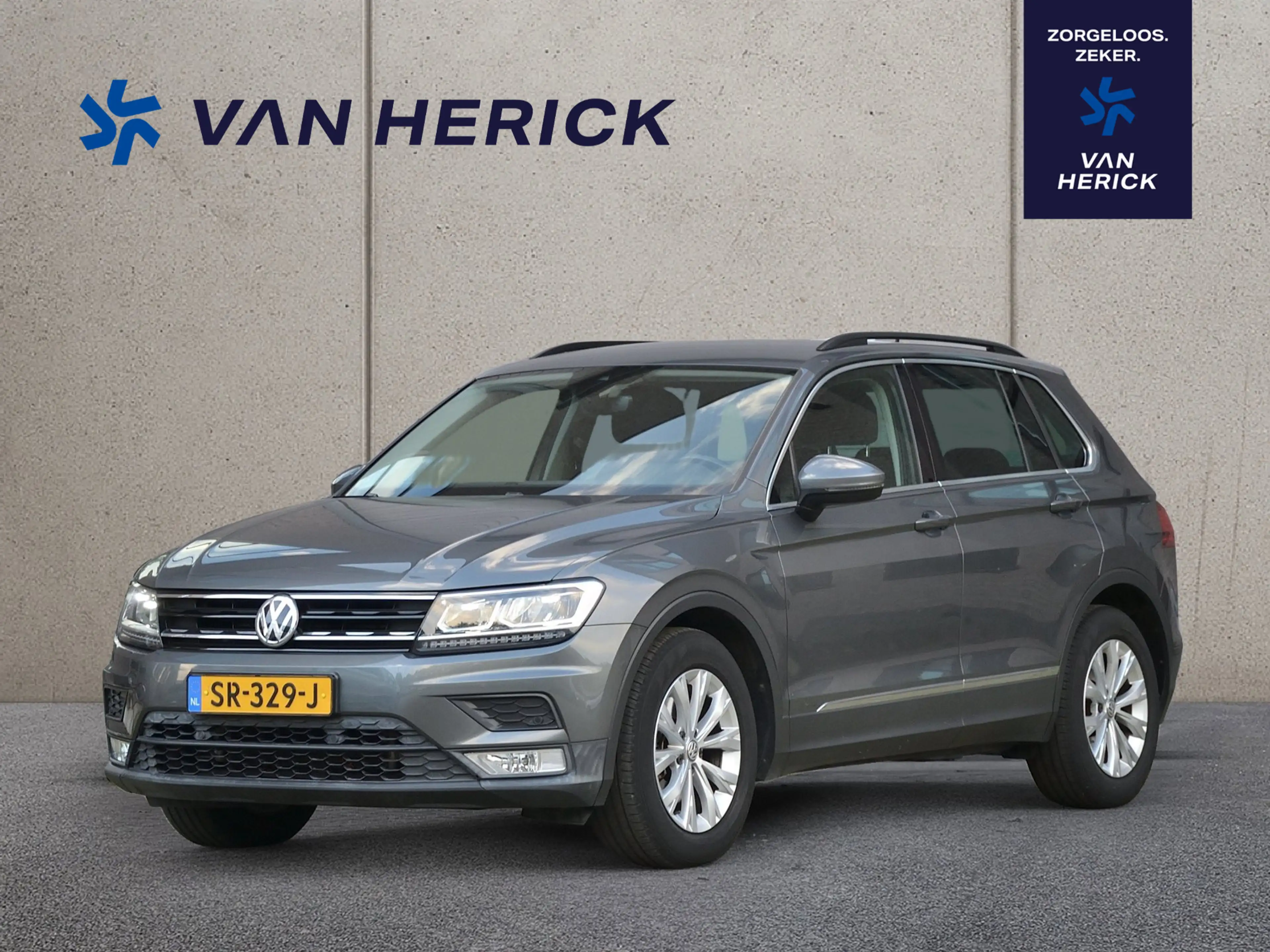 Volkswagen Tiguan 1.4 TSI ACT 150PK Comfortline Automaat | Navigatie