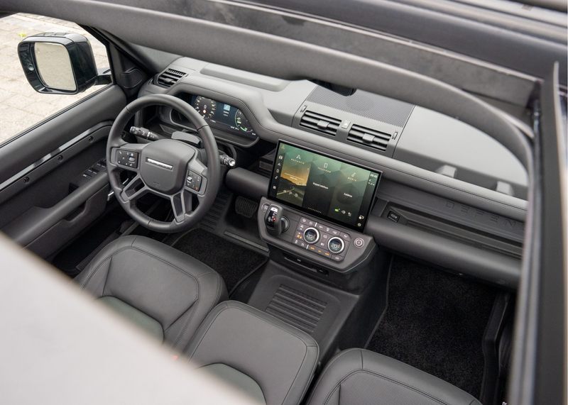 Land Rover Defender 110 P300e 110 X-Dynamic HSE | Full Options | Urban — photo 12