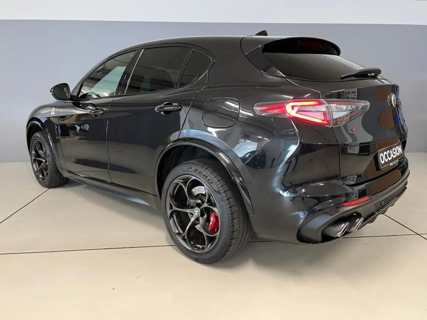 Alfa Romeo Stelvio Quadrifoglio Akrapovic Noir - 2