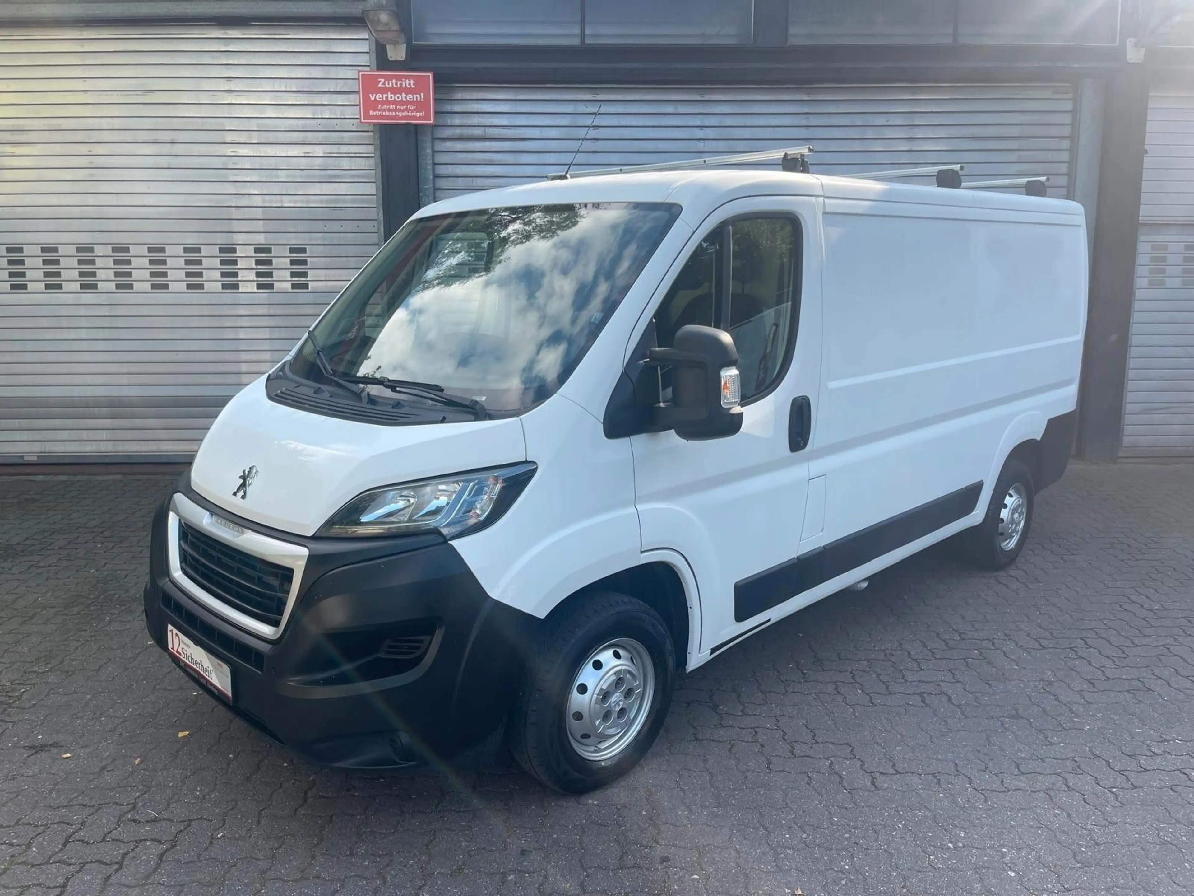 Peugeot Boxer Kasten 330 L2H1 Premium BlueHDi 130 — photo 2