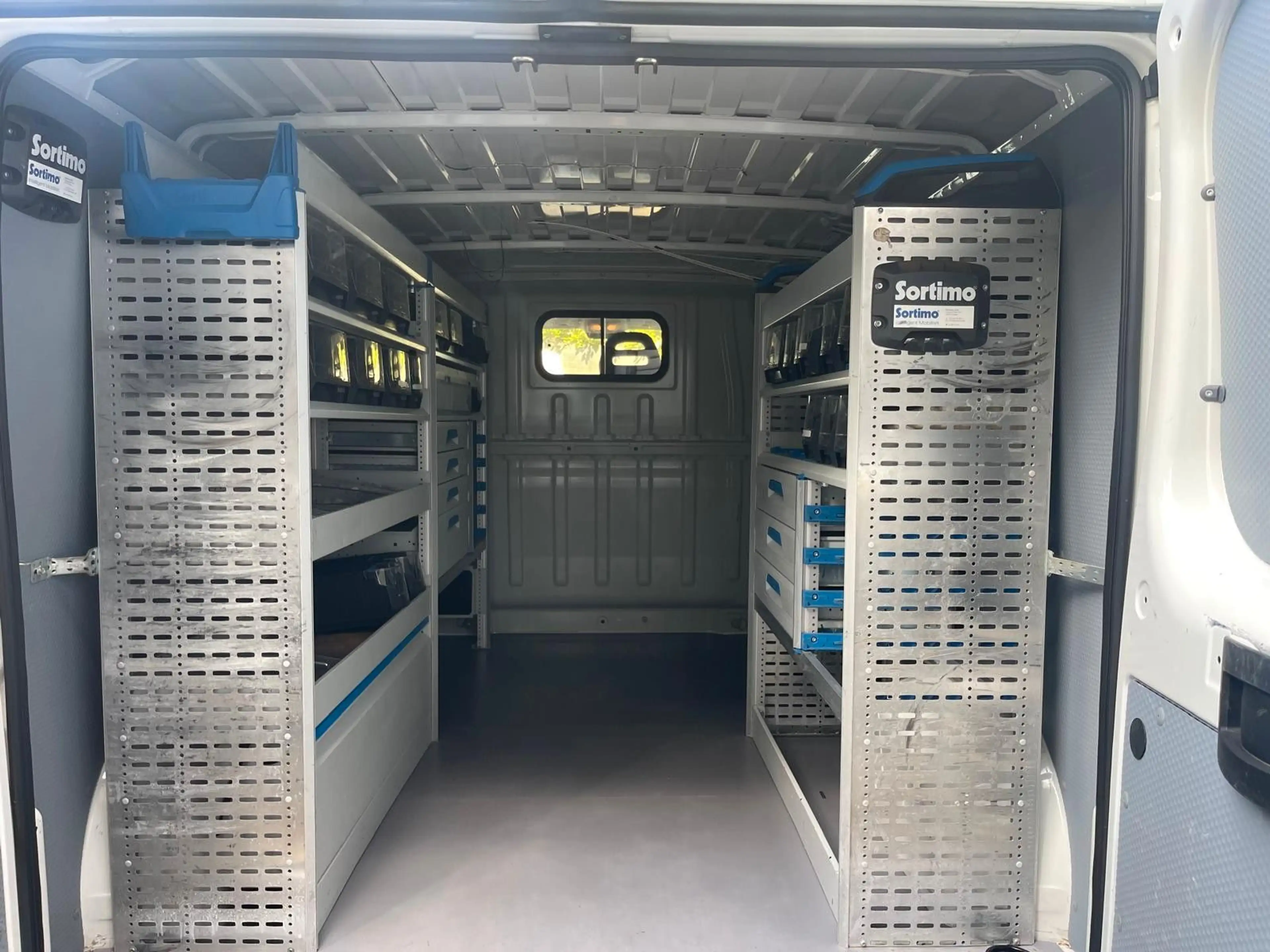 Peugeot Boxer Kasten 330 L2H1 Premium BlueHDi 130 — photo 11